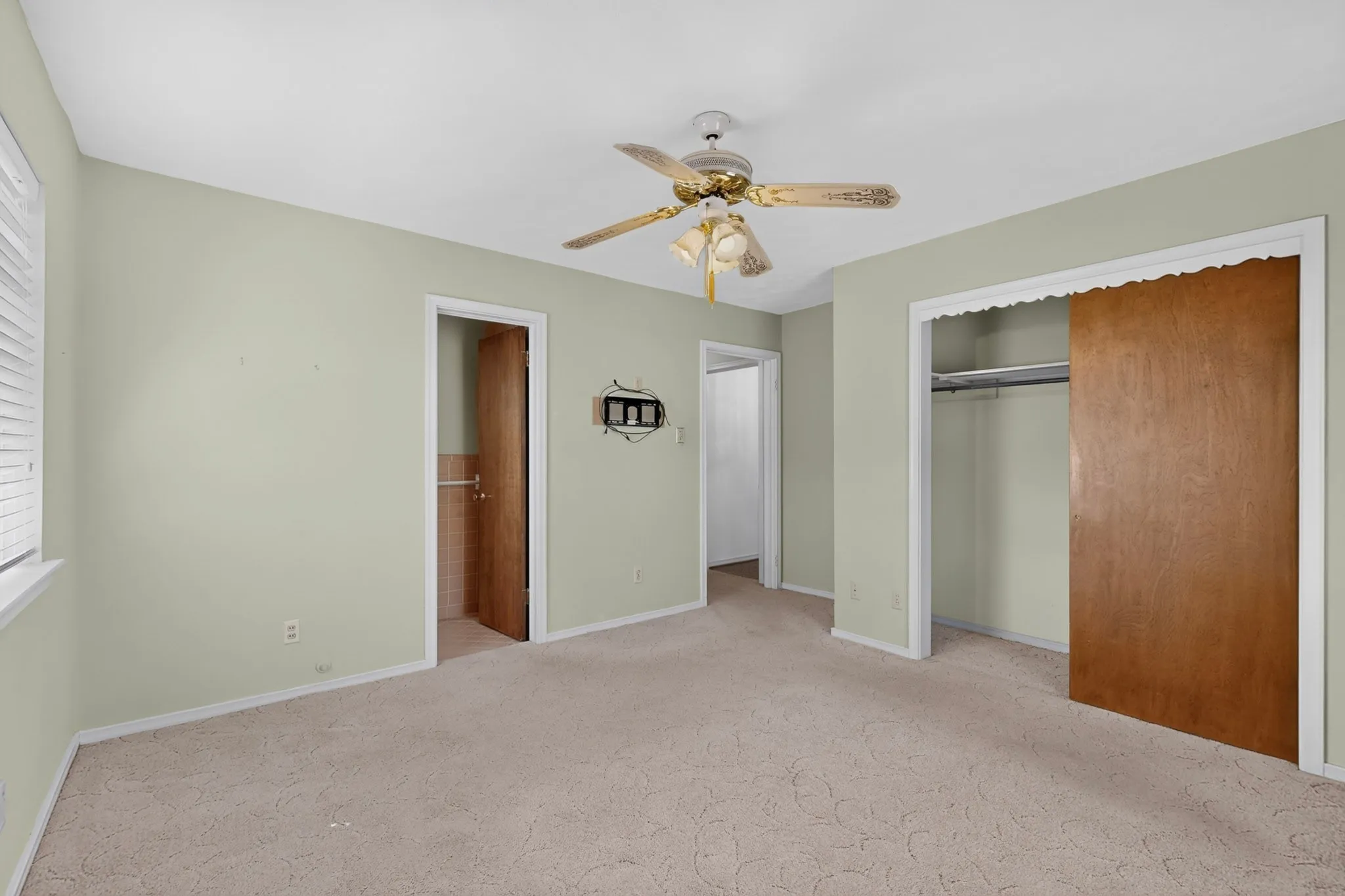 Single Family Residence For Sale in Dallas County , 3719 Rock Bluff Drive, Dallas, Texas 75227, 3 Bedroom, 2 Bathroom, 2 Garage spaces, 1,639 Sqft, built in 1960, mls#21400535, Real Estate Agent in Dallas, Homes For Sale in Dallas county, Homes For Sale in Dallas, Realtor in Dallas Texas, Real Estate Brokerage Independent Realty Texas, Luminita Cordes Realtor