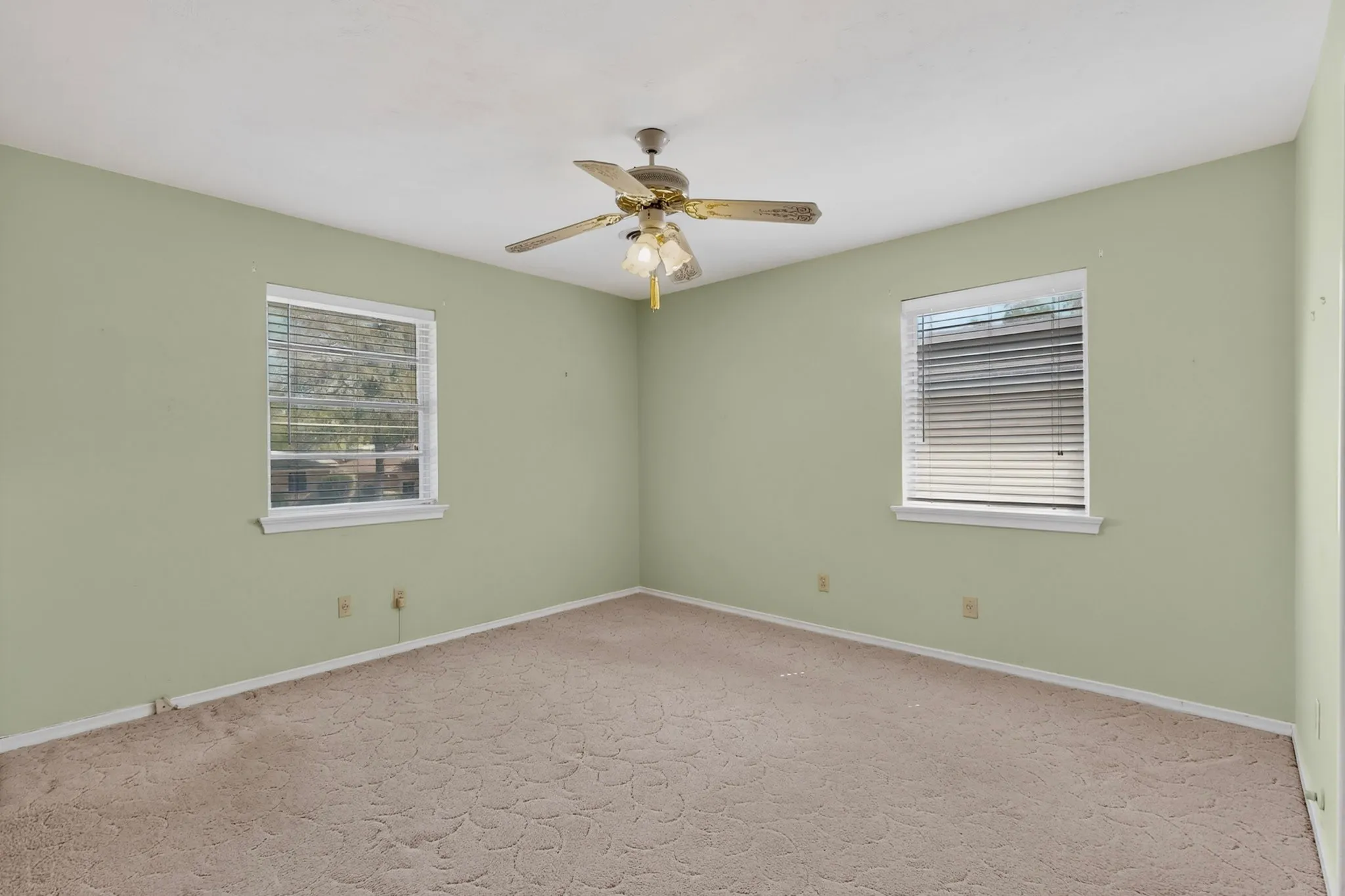 Single Family Residence For Sale in Dallas County , 3719 Rock Bluff Drive, Dallas, Texas 75227, 3 Bedroom, 2 Bathroom, 2 Garage spaces, 1,639 Sqft, built in 1960, mls#21400535, Real Estate Agent in Dallas, Homes For Sale in Dallas county, Homes For Sale in Dallas, Realtor in Dallas Texas, Real Estate Brokerage Independent Realty Texas, Luminita Cordes Realtor