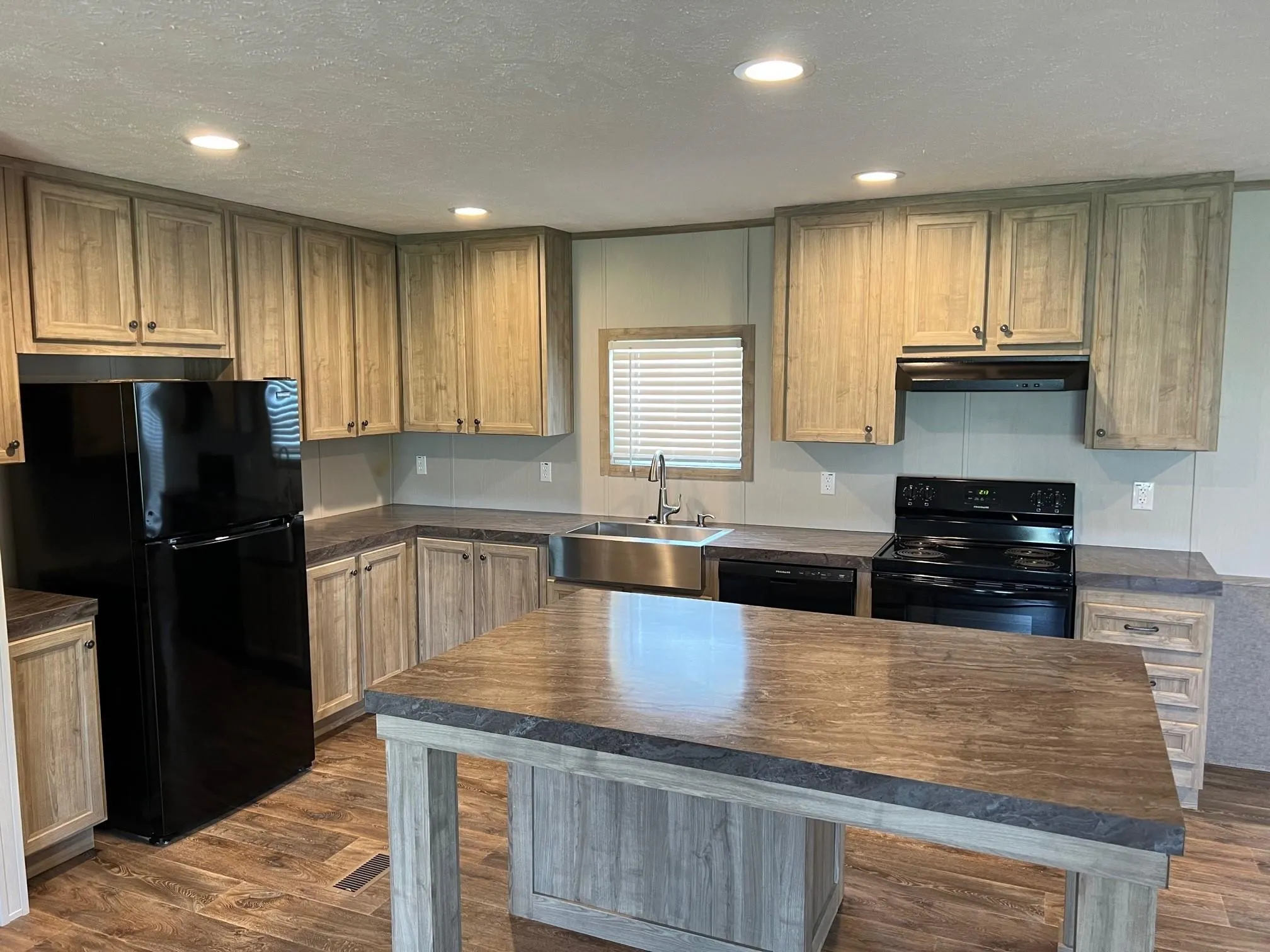Manufactured Home For Rent in Collin County , 18542 County Road 618, Farmersville, Texas 75442, 4 Bedroom, 2 Bathroom, Garage spaces, 1,600 Sqft, built in 2021, mls#21400733, Real Estate Agent in Farmersville, Homes For Rent in Collin county, Homes For Rent in Farmersville, Realtor in Farmersville Texas, Real Estate Brokerage Independent Realty Texas, Luminita Cordes Realtor