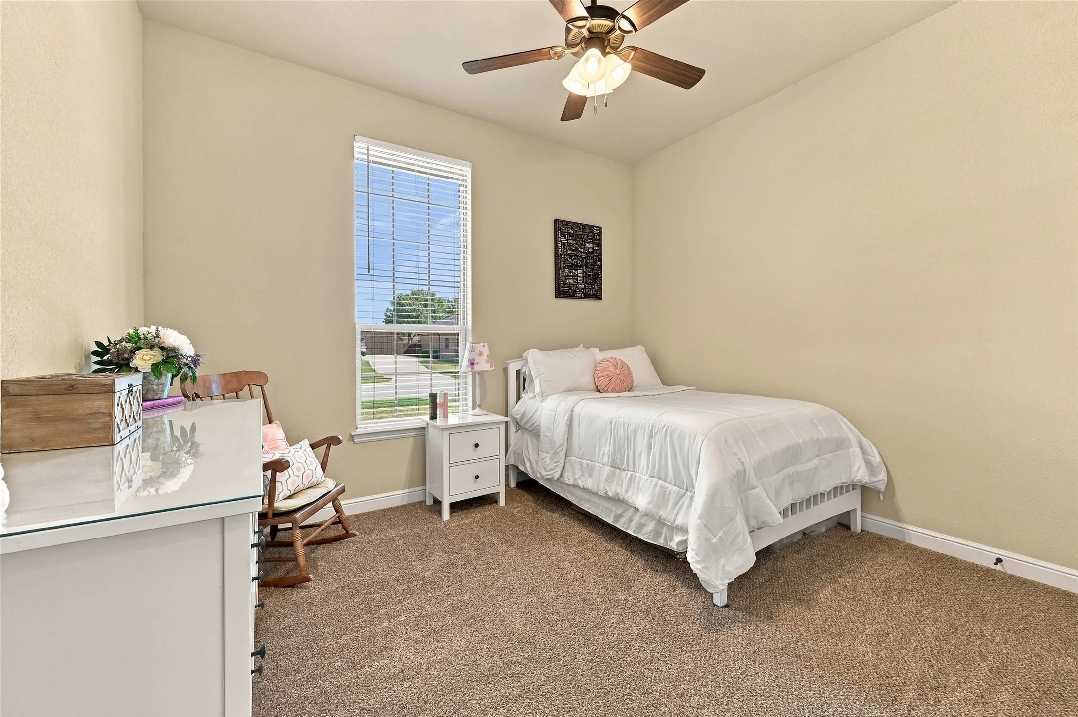 Secondary bedroom