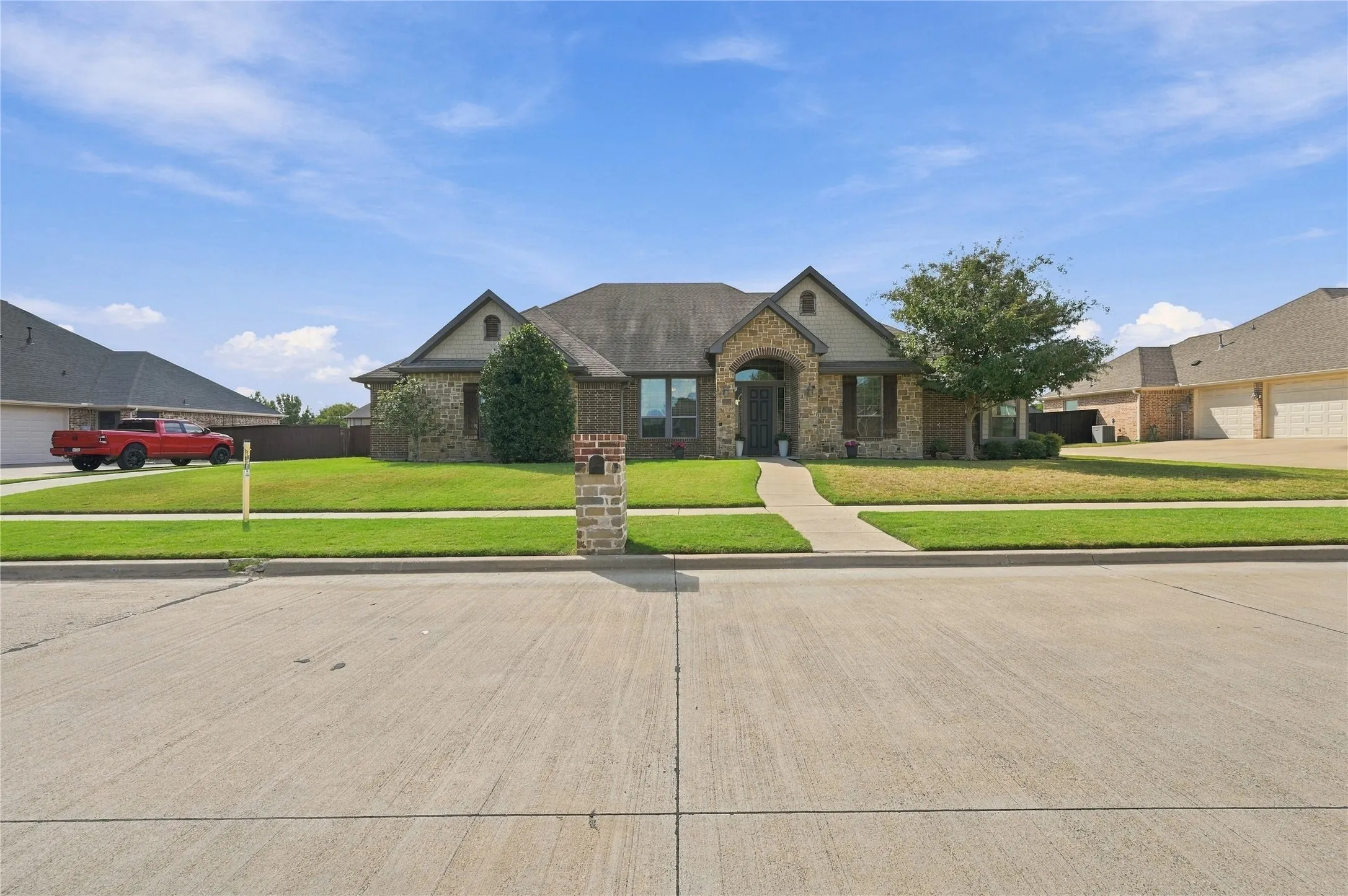 Wonderful neighborhood with sidewalks and mailboxes