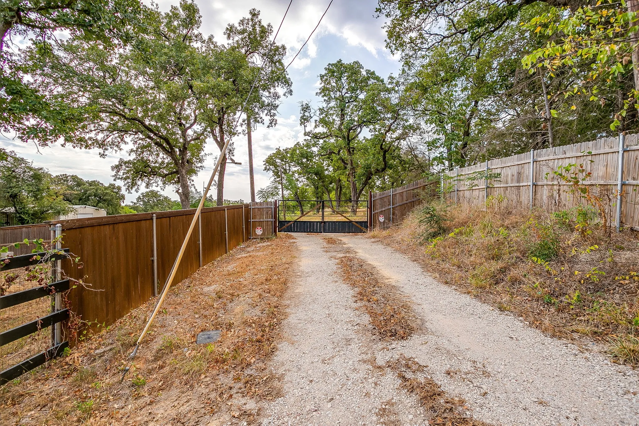 Improved Land For Sale in Johnson County , 7801 Windy Hill Lane, Cross Timbers, Texas 76028, 0, 0, Garage spaces, 0 Sqft, built in 1987, mls#21400735, Real Estate Agent in Cross Timbers, Homes For Sale in Johnson county, Homes For Sale in Cross Timbers, Realtor in Cross Timbers Texas, Real Estate Brokerage Independent Realty Texas, Luminita Cordes Realtor