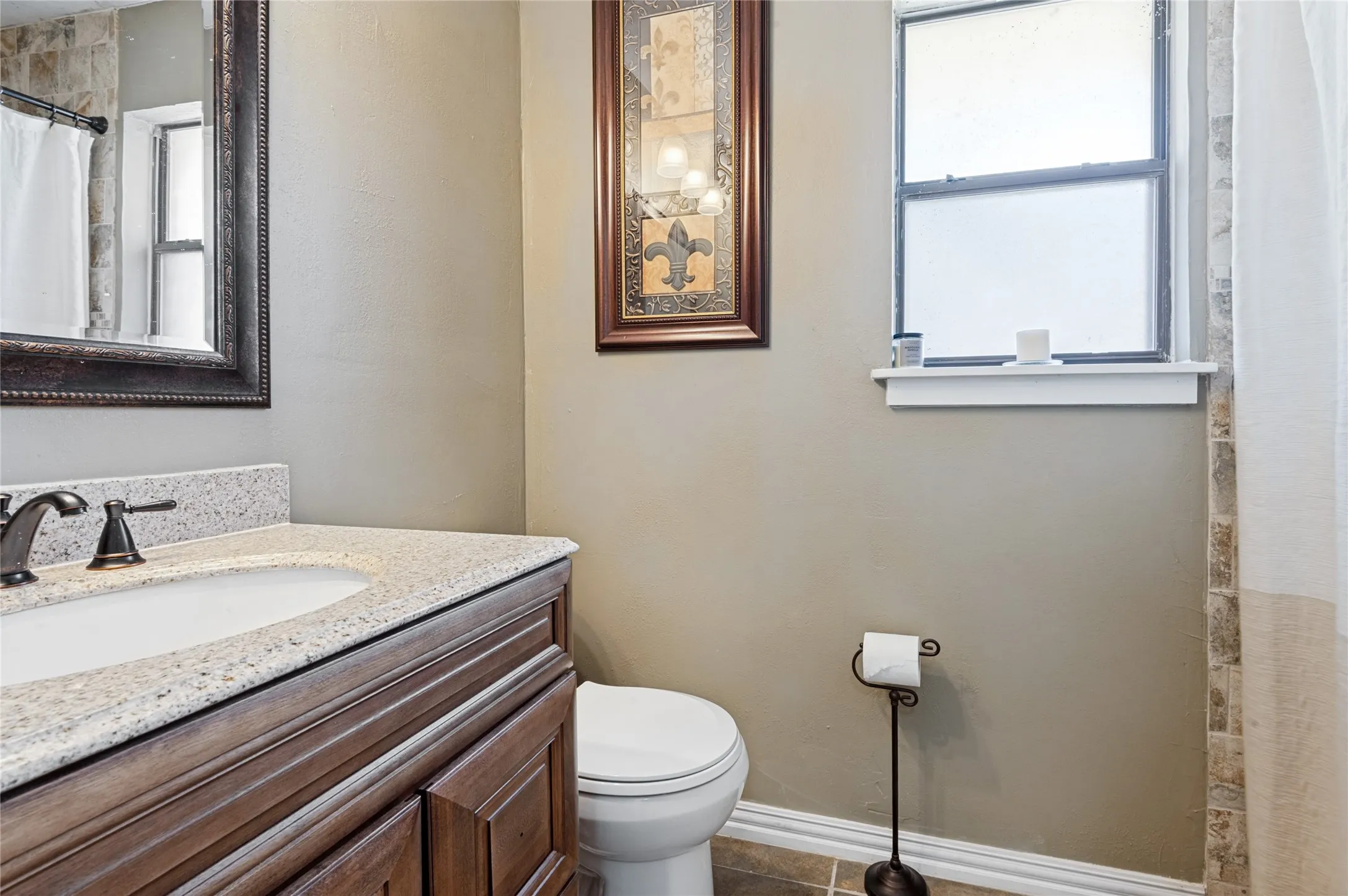 Single Family Residence For Sale in Tarrant County , 500 Bayberry Lane, Euless, Texas 76039, 3 Bedroom, 2 Bathroom, 2 Garage spaces, 1,270 Sqft, built in 1984, mls#21398979, Real Estate Agent in Euless, Homes For Sale in Tarrant county, Homes For Sale in Euless, Realtor in Euless Texas, Real Estate Brokerage Independent Realty Texas, Luminita Cordes Realtor