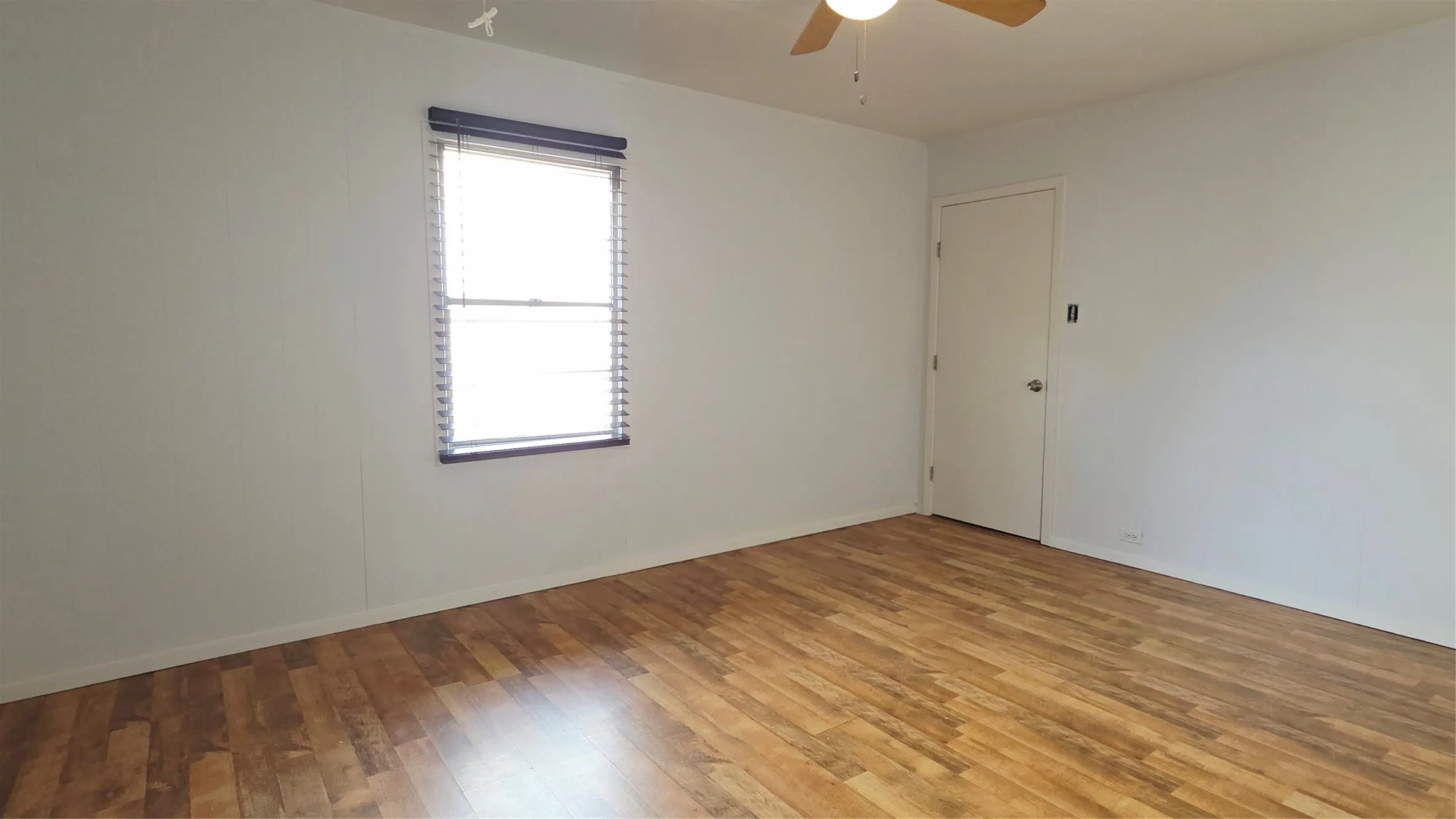 Single Family Residence For Rent in Dallas County , 1623 Milner Road, Irving, Texas 75061, 3 Bedroom, 1 Bathroom, Garage spaces, 1,099 Sqft, built in 1954, mls#21400736, Real Estate Agent in Irving, Homes For Rent in Dallas county, Homes For Rent in Irving, Realtor in Irving Texas, Real Estate Brokerage Independent Realty Texas, Luminita Cordes Realtor