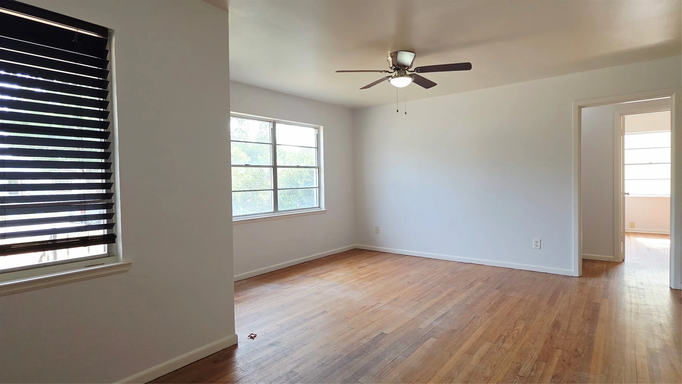 Single Family Residence For Rent in Dallas County , 1623 Milner Road, Irving, Texas 75061, 3 Bedroom, 1 Bathroom, Garage spaces, 1,099 Sqft, built in 1954, mls#21400736, Real Estate Agent in Irving, Homes For Rent in Dallas county, Homes For Rent in Irving, Realtor in Irving Texas, Real Estate Brokerage Independent Realty Texas, Luminita Cordes Realtor