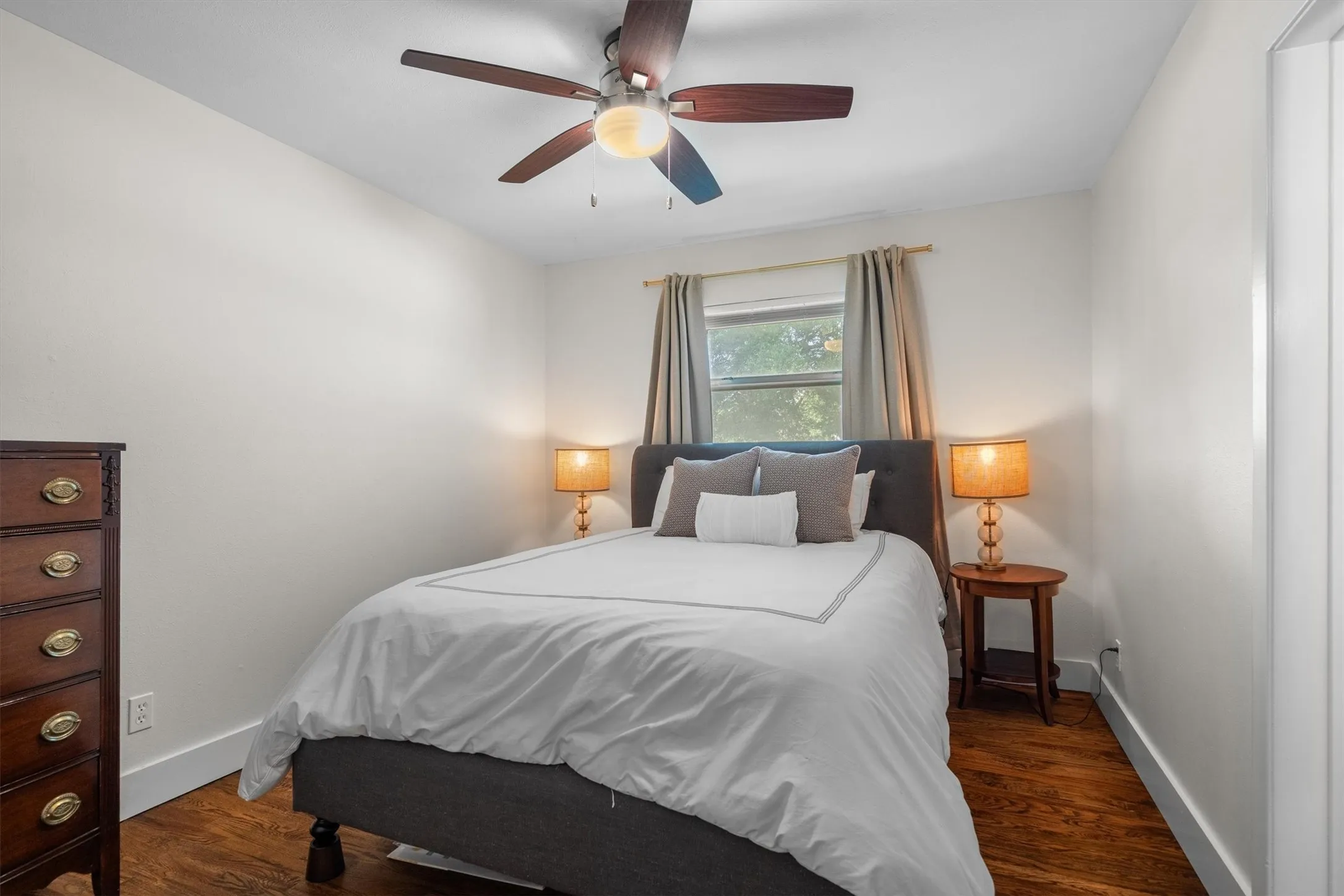 Fourth bedroom