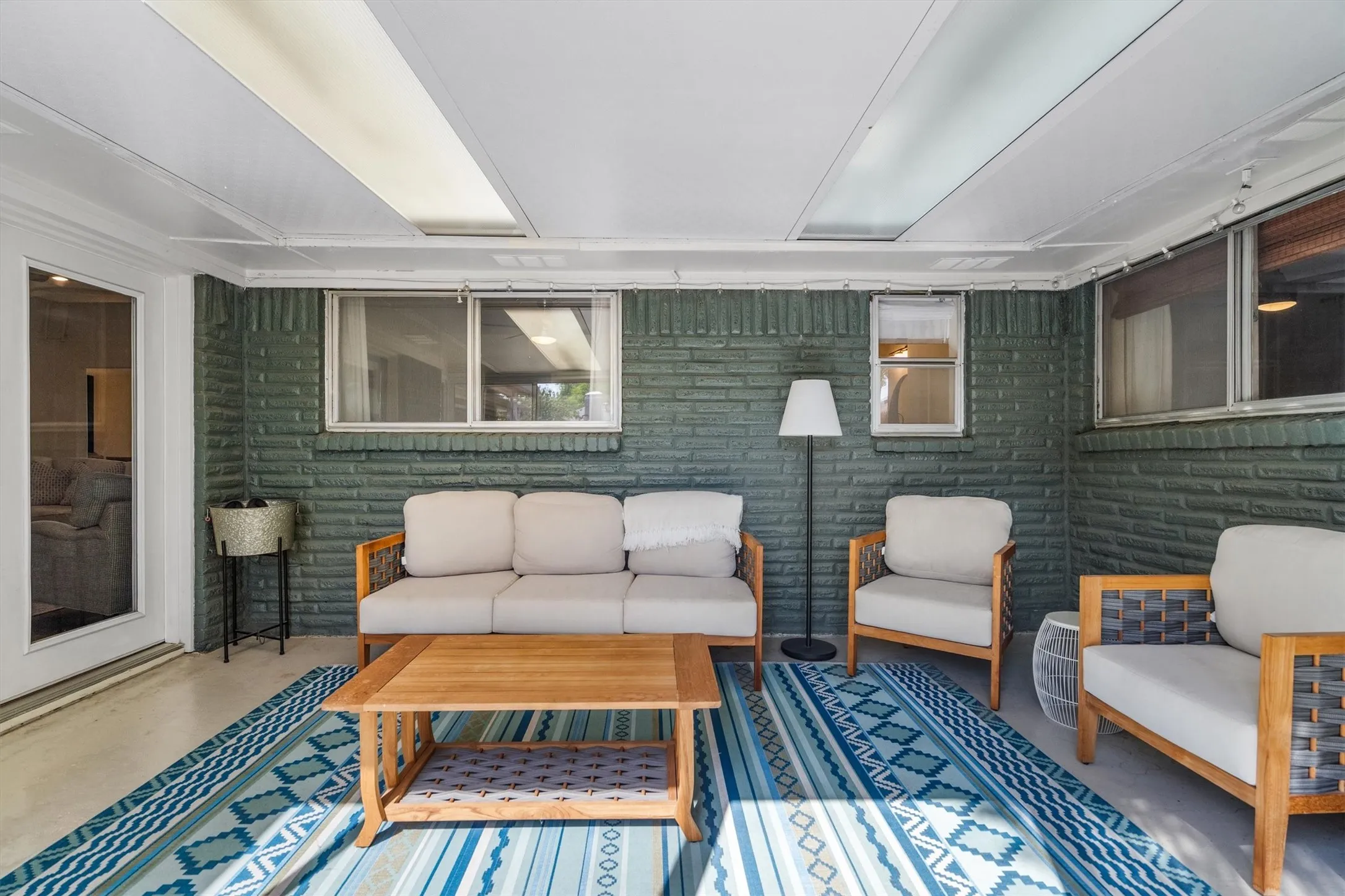 Your dream spot for drinking coffee and relaxing!