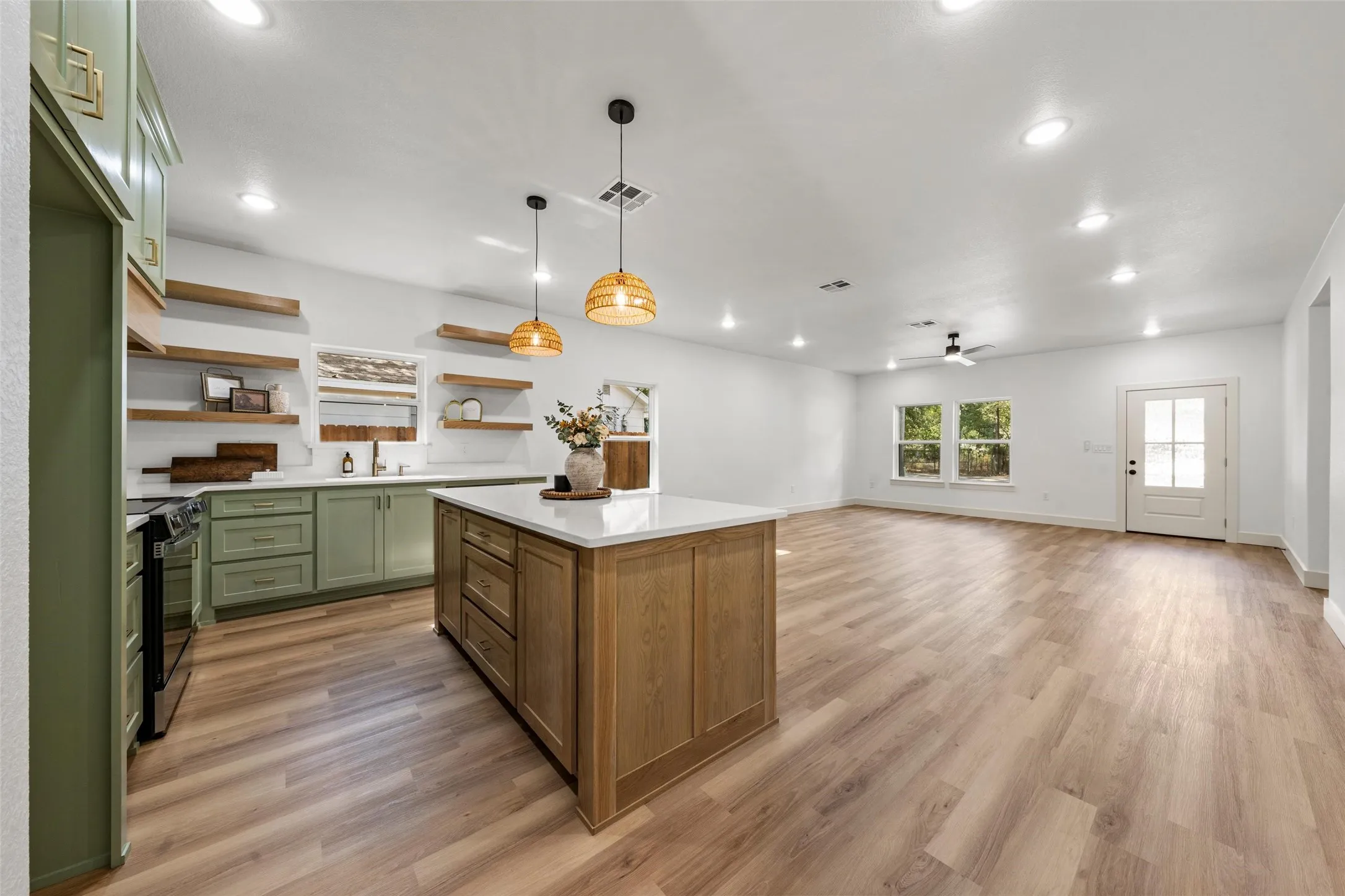 Single Family Residence For Sale in Mc Lennan County , 1115 Campbelton, Waco, Texas 76705, 3 Bedroom, 2 Bathroom, Garage spaces, 1,520 Sqft, built in 2026, mls#21400534, Real Estate Agent in Waco, Homes For Sale in Mc Lennan county, Homes For Sale in Waco, Realtor in Waco Texas, Real Estate Brokerage Independent Realty Texas, Luminita Cordes Realtor