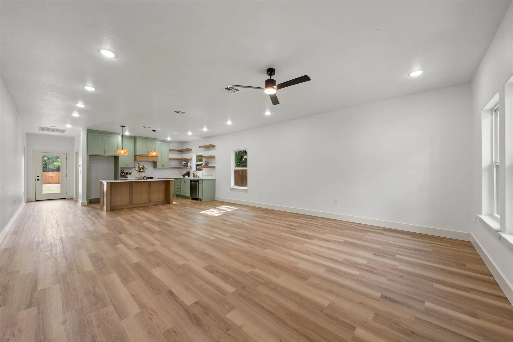 Single Family Residence For Sale in Mc Lennan County , 1115 Campbelton, Waco, Texas 76705, 3 Bedroom, 2 Bathroom, Garage spaces, 1,520 Sqft, built in 2026, mls#21400534, Real Estate Agent in Waco, Homes For Sale in Mc Lennan county, Homes For Sale in Waco, Realtor in Waco Texas, Real Estate Brokerage Independent Realty Texas, Luminita Cordes Realtor