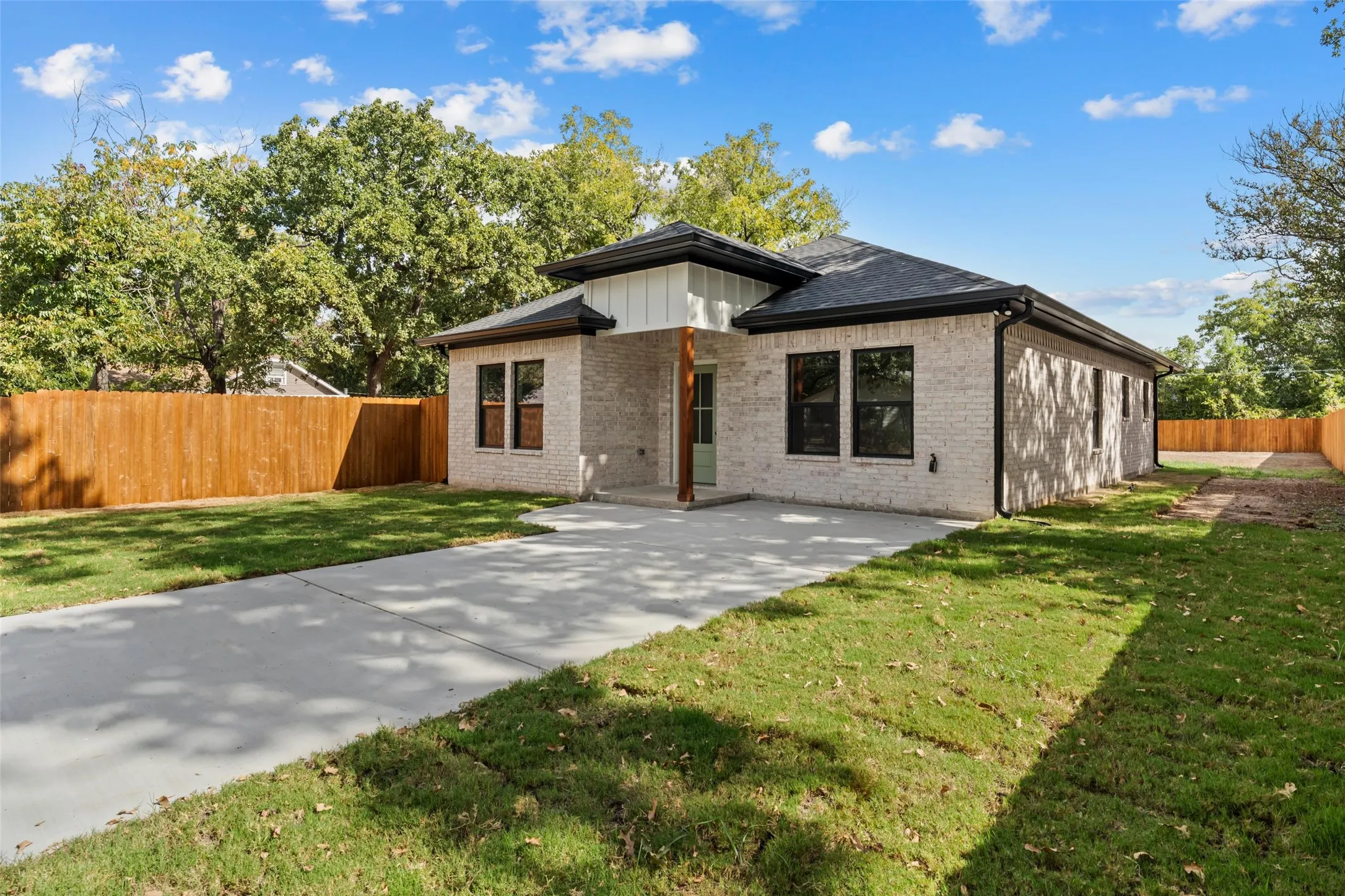 Single Family Residence For Sale in Mc Lennan County , 1115 Campbelton, Waco, Texas 76705, 3 Bedroom, 2 Bathroom, Garage spaces, 1,520 Sqft, built in 2026, mls#21400534, Real Estate Agent in Waco, Homes For Sale in Mc Lennan county, Homes For Sale in Waco, Realtor in Waco Texas, Real Estate Brokerage Independent Realty Texas, Luminita Cordes Realtor