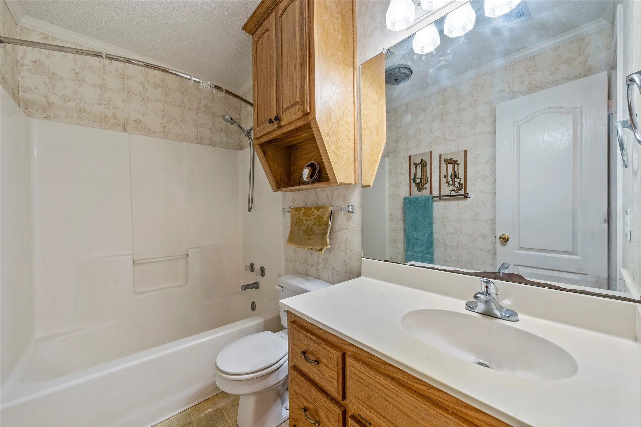 Single Family Residence For Sale in Mc Lennan County , 531 Karen Drive, Robinson, Texas 76706, 4 Bedroom, 2 Bathroom, 2 Garage spaces, 1,595 Sqft, built in 2001, mls#21400593, Real Estate Agent in Robinson, Homes For Sale in Mc Lennan county, Homes For Sale in Robinson, Realtor in Robinson Texas, Real Estate Brokerage Independent Realty Texas, Luminita Cordes Realtor