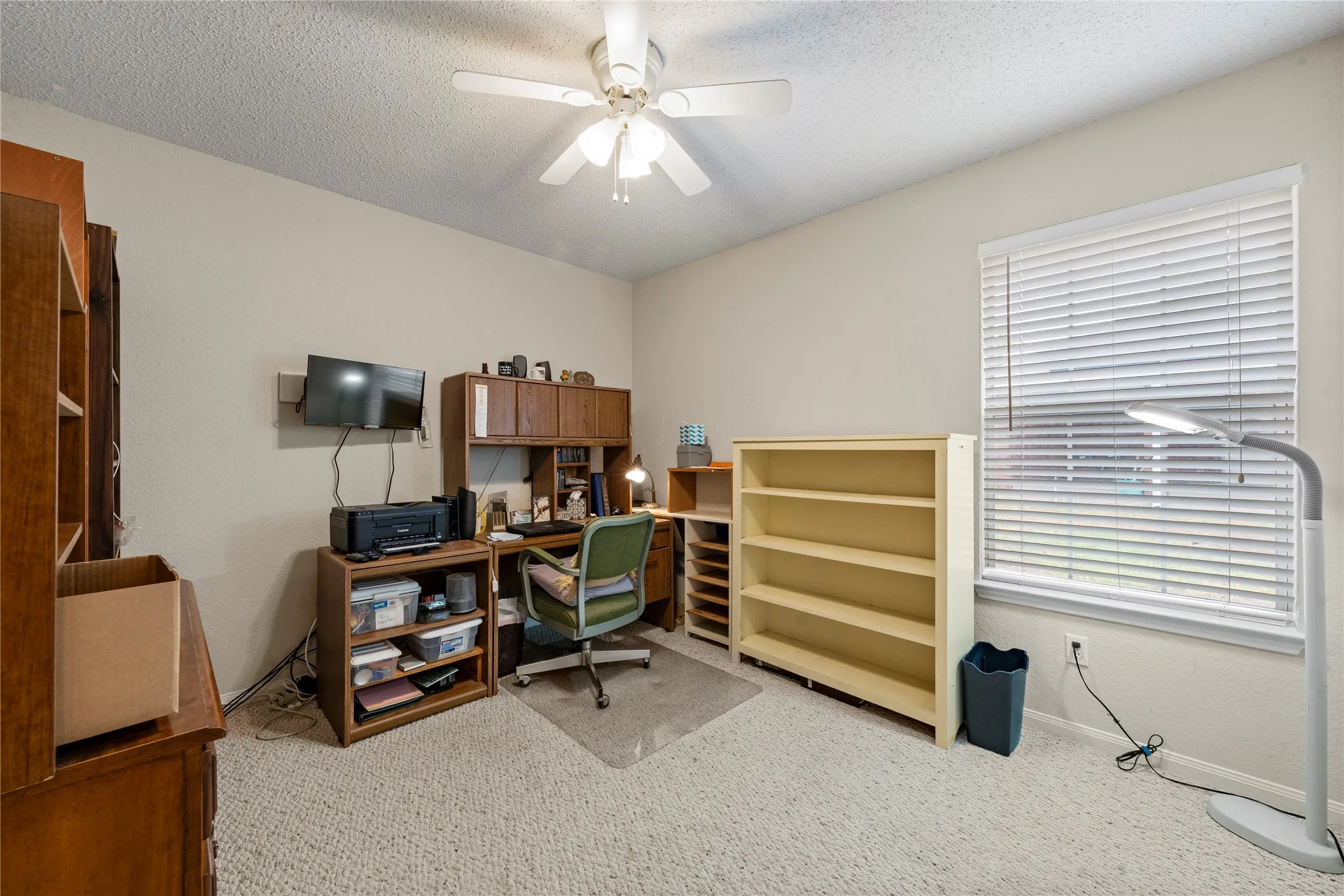 Single Family Residence For Sale in Mc Lennan County , 531 Karen Drive, Robinson, Texas 76706, 4 Bedroom, 2 Bathroom, 2 Garage spaces, 1,595 Sqft, built in 2001, mls#21400593, Real Estate Agent in Robinson, Homes For Sale in Mc Lennan county, Homes For Sale in Robinson, Realtor in Robinson Texas, Real Estate Brokerage Independent Realty Texas, Luminita Cordes Realtor