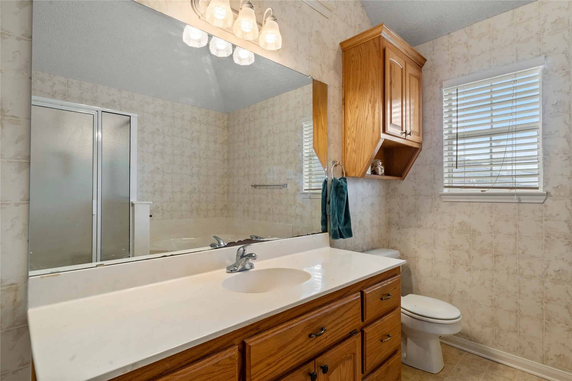 Single Family Residence For Sale in Mc Lennan County , 531 Karen Drive, Robinson, Texas 76706, 4 Bedroom, 2 Bathroom, 2 Garage spaces, 1,595 Sqft, built in 2001, mls#21400593, Real Estate Agent in Robinson, Homes For Sale in Mc Lennan county, Homes For Sale in Robinson, Realtor in Robinson Texas, Real Estate Brokerage Independent Realty Texas, Luminita Cordes Realtor