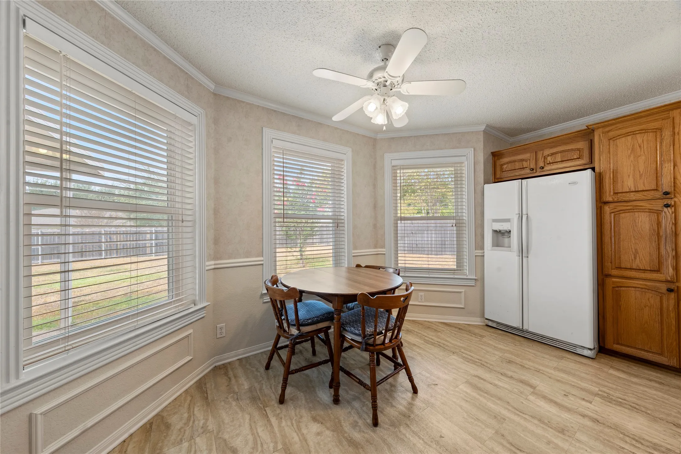 Single Family Residence For Sale in Mc Lennan County , 531 Karen Drive, Robinson, Texas 76706, 4 Bedroom, 2 Bathroom, 2 Garage spaces, 1,595 Sqft, built in 2001, mls#21400593, Real Estate Agent in Robinson, Homes For Sale in Mc Lennan county, Homes For Sale in Robinson, Realtor in Robinson Texas, Real Estate Brokerage Independent Realty Texas, Luminita Cordes Realtor
