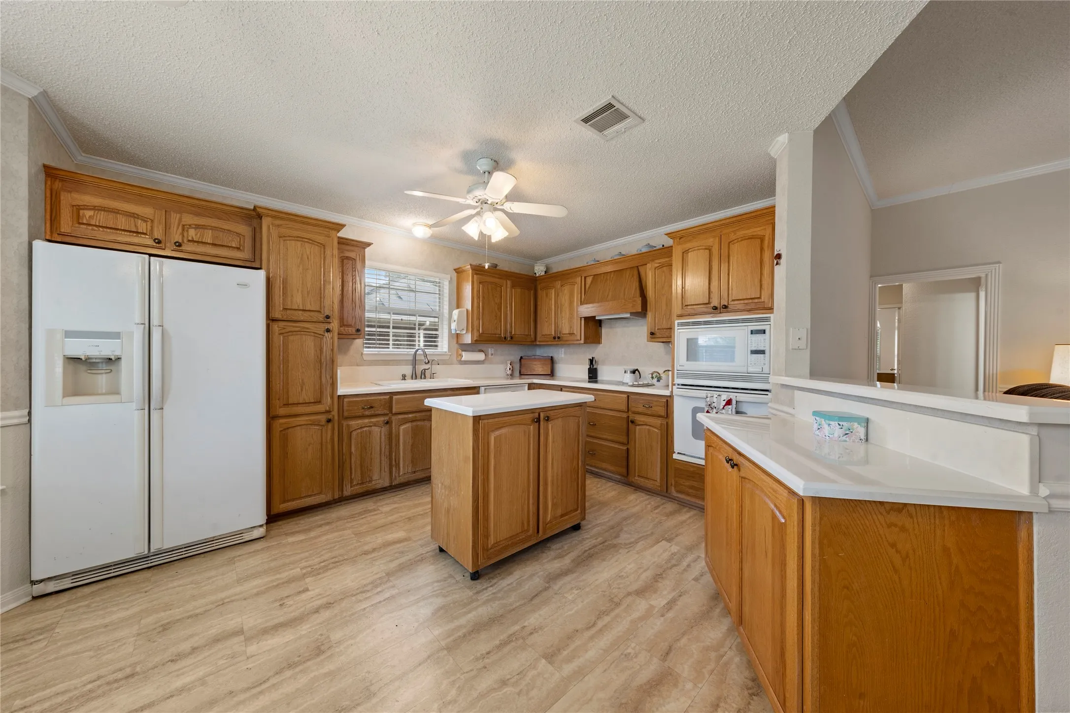 Single Family Residence For Sale in Mc Lennan County , 531 Karen Drive, Robinson, Texas 76706, 4 Bedroom, 2 Bathroom, 2 Garage spaces, 1,595 Sqft, built in 2001, mls#21400593, Real Estate Agent in Robinson, Homes For Sale in Mc Lennan county, Homes For Sale in Robinson, Realtor in Robinson Texas, Real Estate Brokerage Independent Realty Texas, Luminita Cordes Realtor