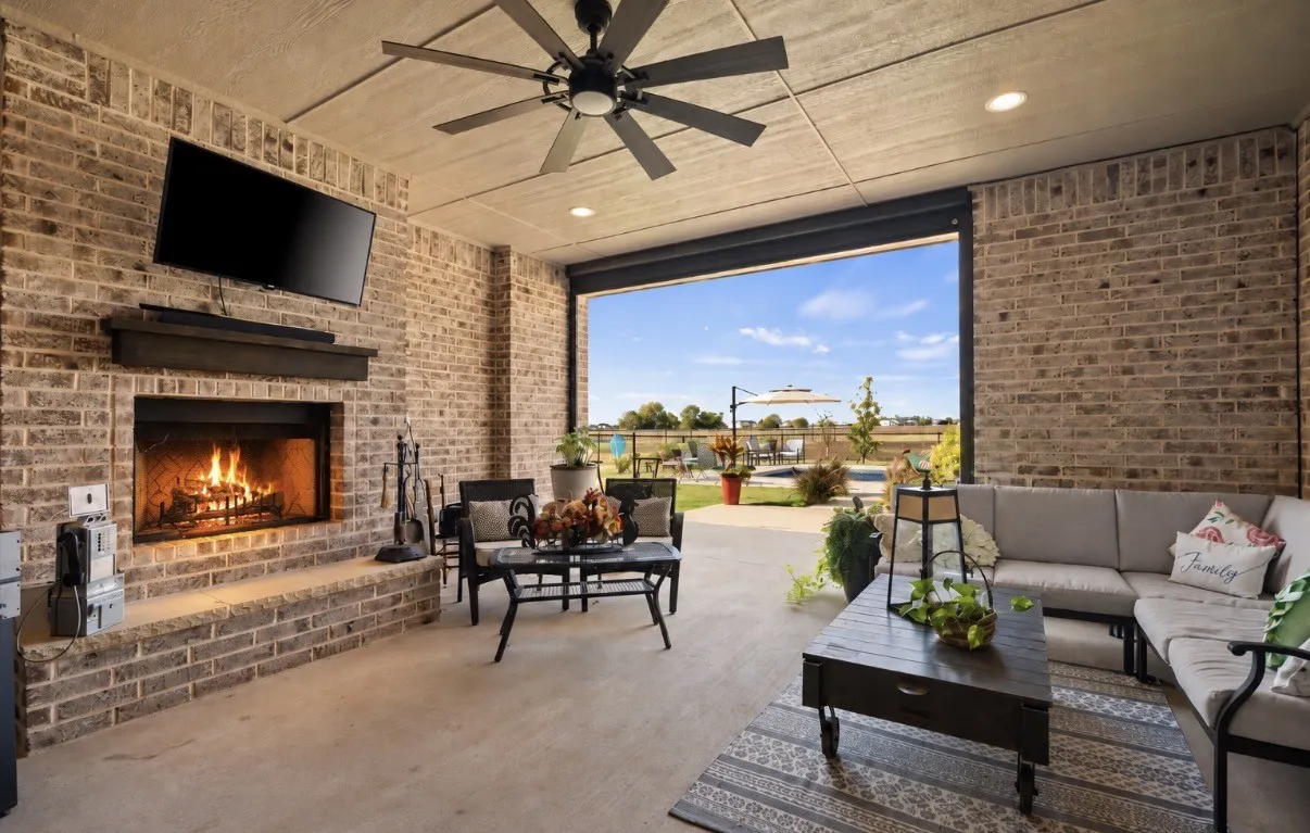 Single Family Residence For Sale in Hunt County , 5015 Fox Trot Lane, Caddo Mills, Texas 75135, 4 Bedroom, 3 Bathroom, 2 Garage spaces, 2,322 Sqft, built in 2022, mls#21400650, Real Estate Agent in Caddo Mills, Homes For Sale in Hunt county, Homes For Sale in Caddo Mills, Realtor in Caddo Mills Texas, Real Estate Brokerage Independent Realty Texas, Luminita Cordes Realtor