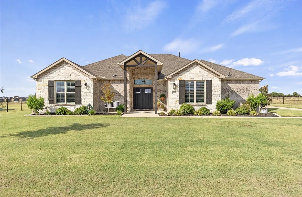 Single Family Residence For Sale in Hunt County , 5015 Fox Trot Lane, Caddo Mills, Texas 75135, 4 Bedroom, 3 Bathroom, 2 Garage spaces, 2,322 Sqft, built in 2022, mls#21400650, Real Estate Agent in Caddo Mills, Homes For Sale in Hunt county, Homes For Sale in Caddo Mills, Realtor in Caddo Mills Texas, Real Estate Brokerage Independent Realty Texas, Luminita Cordes Realtor