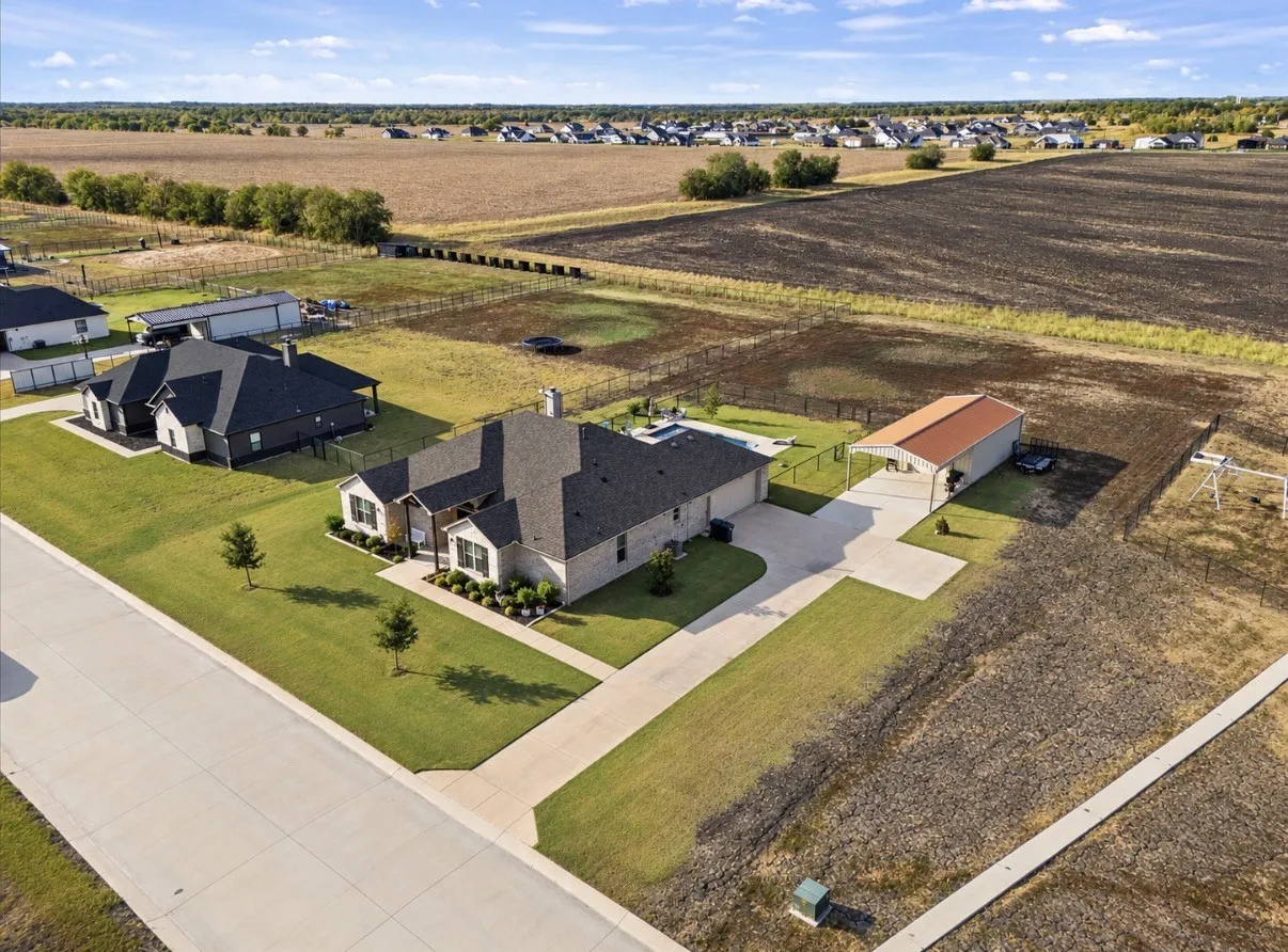 Single Family Residence For Sale in Hunt County , 5015 Fox Trot Lane, Caddo Mills, Texas 75135, 4 Bedroom, 3 Bathroom, 2 Garage spaces, 2,322 Sqft, built in 2022, mls#21400650, Real Estate Agent in Caddo Mills, Homes For Sale in Hunt county, Homes For Sale in Caddo Mills, Realtor in Caddo Mills Texas, Real Estate Brokerage Independent Realty Texas, Luminita Cordes Realtor