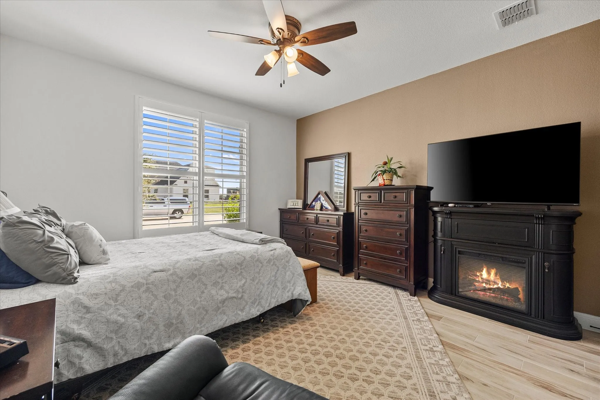 Single Family Residence For Sale in Hunt County , 5015 Fox Trot Lane, Caddo Mills, Texas 75135, 4 Bedroom, 3 Bathroom, 2 Garage spaces, 2,322 Sqft, built in 2022, mls#21400650, Real Estate Agent in Caddo Mills, Homes For Sale in Hunt county, Homes For Sale in Caddo Mills, Realtor in Caddo Mills Texas, Real Estate Brokerage Independent Realty Texas, Luminita Cordes Realtor