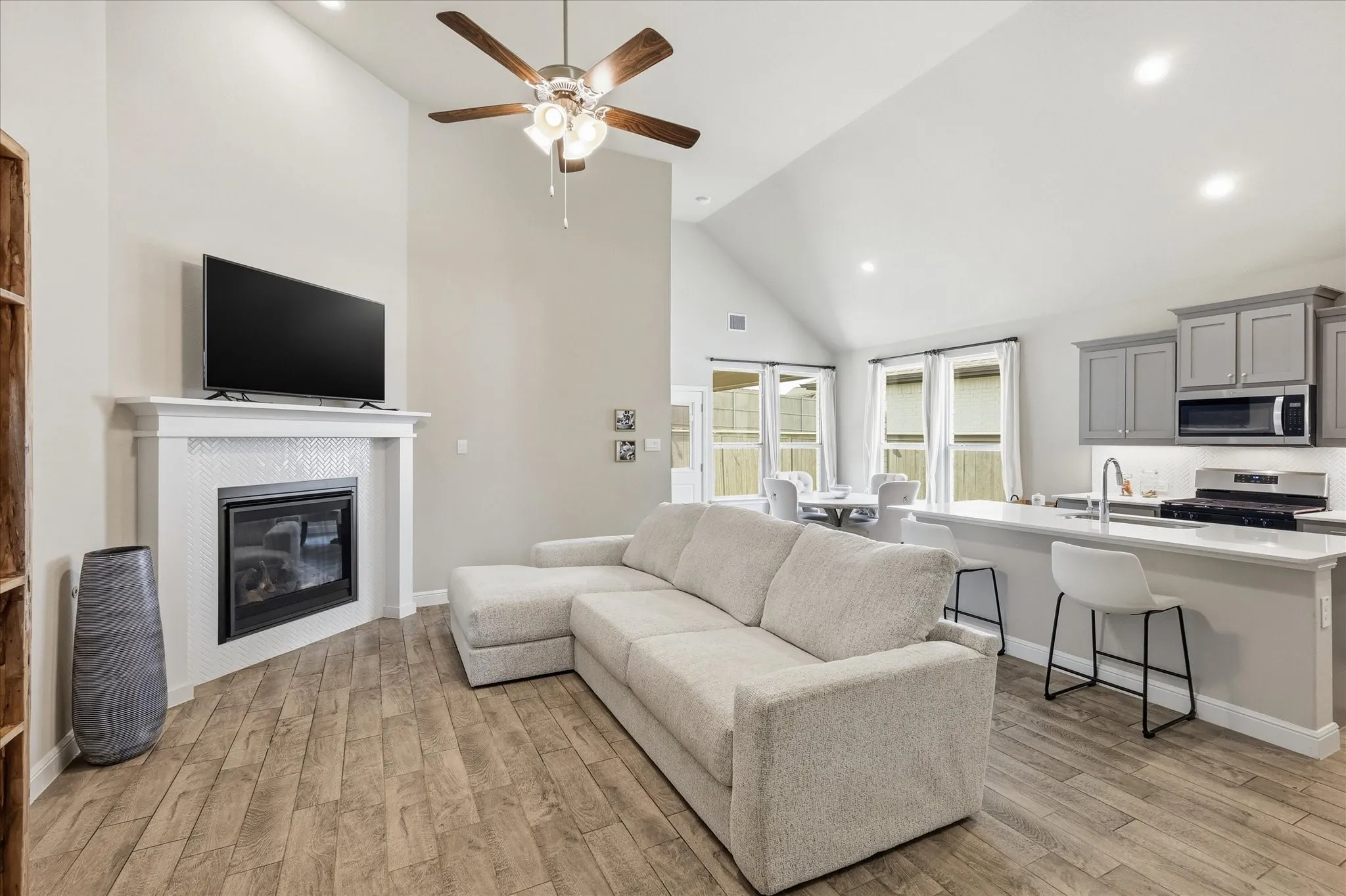 Single Family Residence For Sale in Denton County , 1212 Trailblazer Way, Northlake, Texas 76247, 4 Bedroom, 2 Bathroom, 2 Garage spaces, 1,809 Sqft, built in 2023, mls#21398913, Real Estate Agent in Northlake, Homes For Sale in Denton county, Homes For Sale in Northlake, Realtor in Northlake Texas, Real Estate Brokerage Independent Realty Texas, Luminita Cordes Realtor