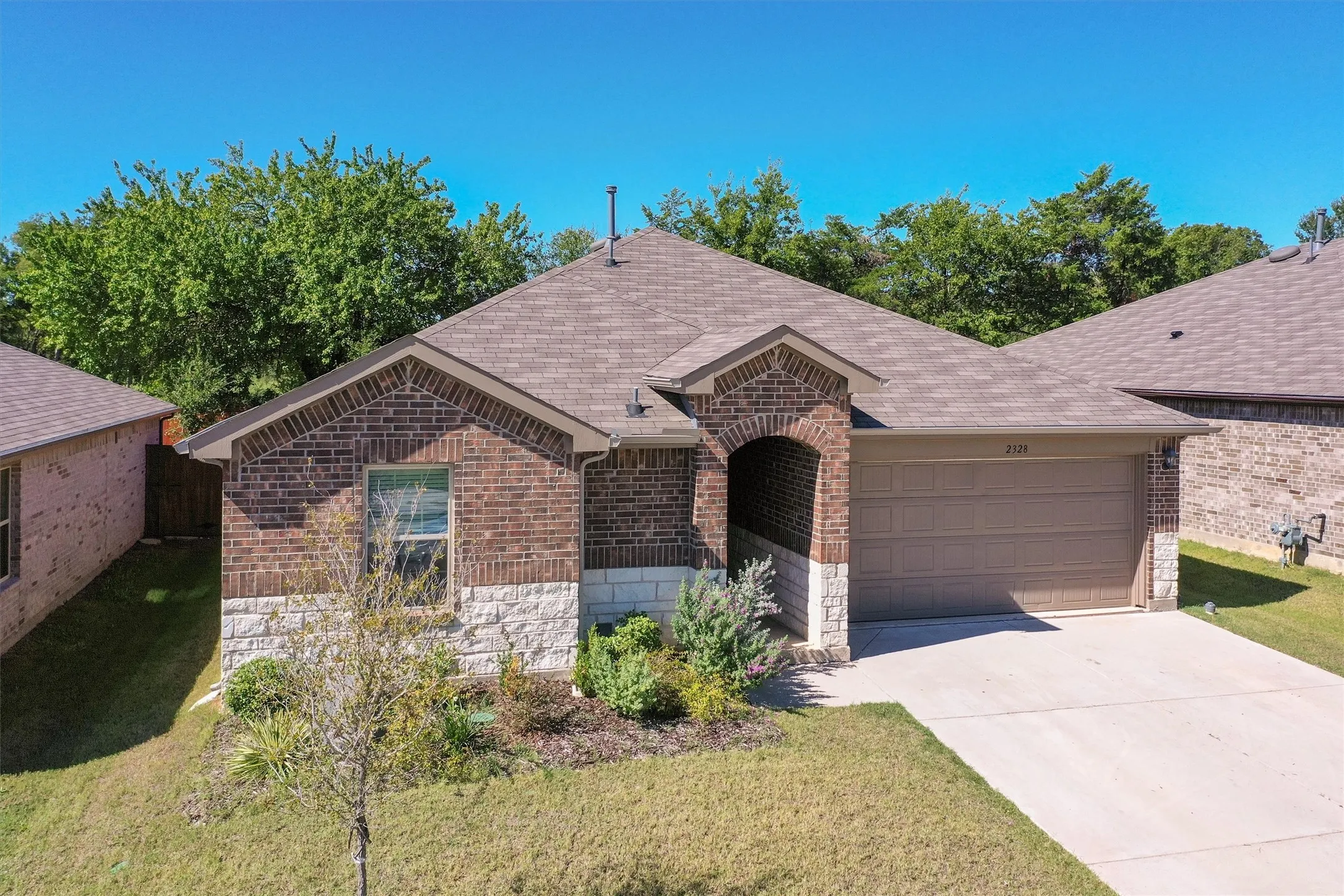 Single Family Residence For Sale in Grayson County , 2328 Burleson Road, Sherman, Texas 75090, 3 Bedroom, 2 Bathroom, 2 Garage spaces, 1,290 Sqft, built in 2024, mls#21399341, Real Estate Agent in Sherman, Homes For Sale in Grayson county, Homes For Sale in Sherman, Realtor in Sherman Texas, Real Estate Brokerage Independent Realty Texas, Luminita Cordes Realtor