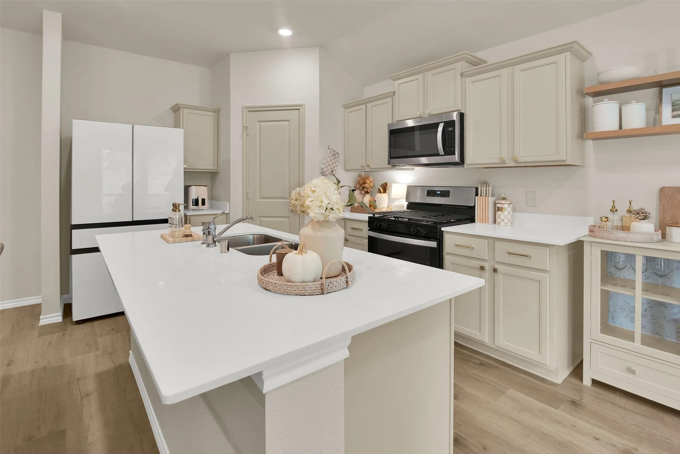 Single Family Residence For Sale in Grayson County , 2328 Burleson Road, Sherman, Texas 75090, 3 Bedroom, 2 Bathroom, 2 Garage spaces, 1,290 Sqft, built in 2024, mls#21399341, Real Estate Agent in Sherman, Homes For Sale in Grayson county, Homes For Sale in Sherman, Realtor in Sherman Texas, Real Estate Brokerage Independent Realty Texas, Luminita Cordes Realtor