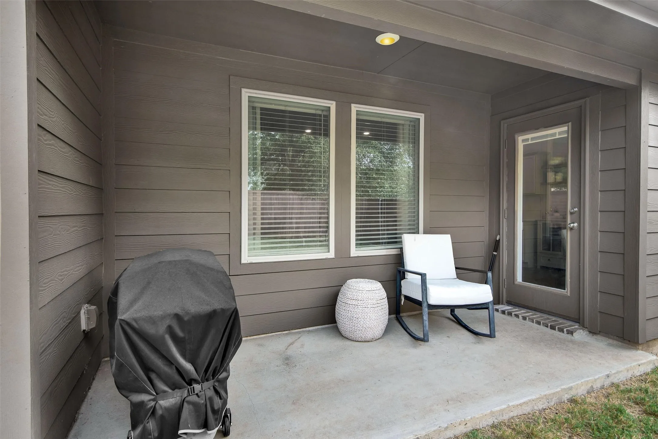 Single Family Residence For Sale in Grayson County , 2328 Burleson Road, Sherman, Texas 75090, 3 Bedroom, 2 Bathroom, 2 Garage spaces, 1,290 Sqft, built in 2024, mls#21399341, Real Estate Agent in Sherman, Homes For Sale in Grayson county, Homes For Sale in Sherman, Realtor in Sherman Texas, Real Estate Brokerage Independent Realty Texas, Luminita Cordes Realtor