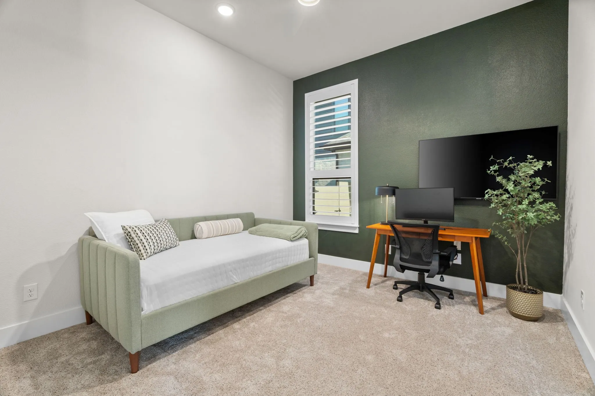 Single Family Residence For Sale in Denton County , 1816 Gathering Trail, Argyle, Texas 76226, 4 Bedroom, 4 Bathroom, 3 Garage spaces, 3,777 Sqft, built in 2024, mls#21400620, Real Estate Agent in Argyle, Homes For Sale in Denton county, Homes For Sale in Argyle, Realtor in Argyle Texas, Real Estate Brokerage Independent Realty Texas, Luminita Cordes Realtor