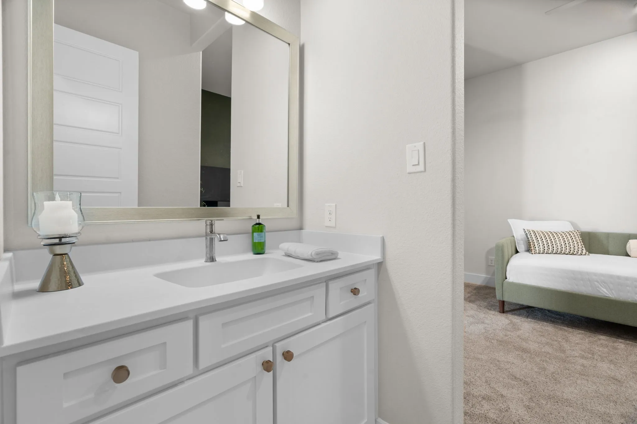 Single Family Residence For Sale in Denton County , 1816 Gathering Trail, Argyle, Texas 76226, 4 Bedroom, 4 Bathroom, 3 Garage spaces, 3,777 Sqft, built in 2024, mls#21400620, Real Estate Agent in Argyle, Homes For Sale in Denton county, Homes For Sale in Argyle, Realtor in Argyle Texas, Real Estate Brokerage Independent Realty Texas, Luminita Cordes Realtor