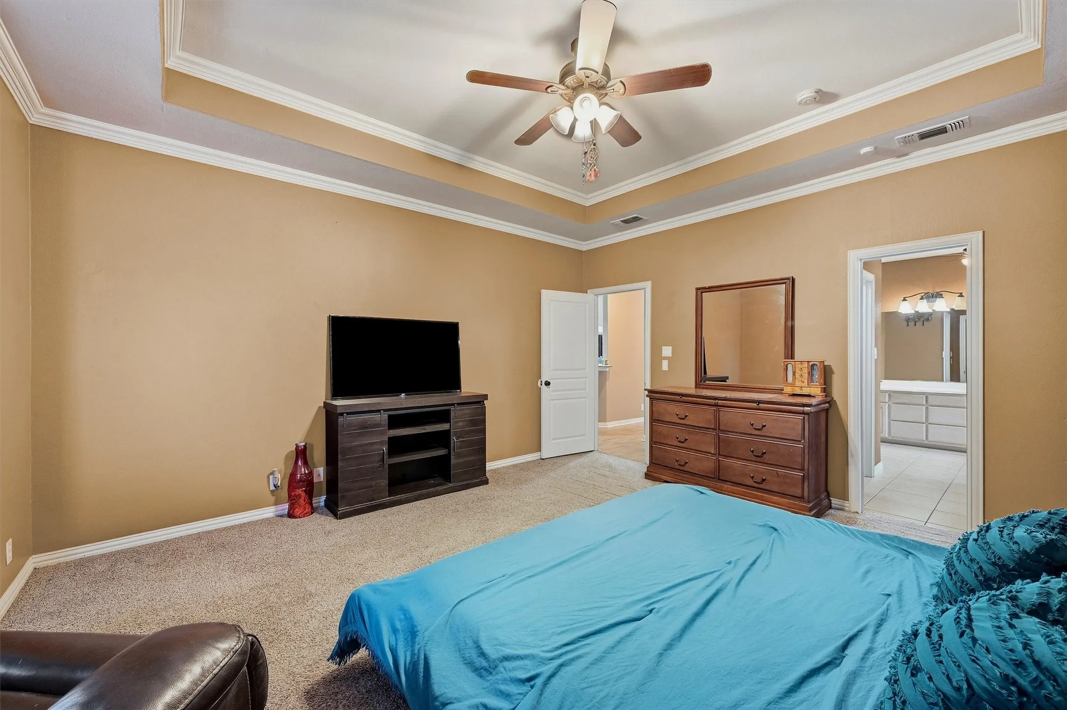 Single Family Residence For Sale in Grayson County , 118 Ginger Drive, Pottsboro, Texas 75076, 4 Bedroom, 2 Bathroom, 2 Garage spaces, 2,301 Sqft, built in 1999, mls#21399104, Real Estate Agent in Pottsboro, Homes For Sale in Grayson county, Homes For Sale in Pottsboro, Realtor in Pottsboro Texas, Real Estate Brokerage Independent Realty Texas, Luminita Cordes Realtor