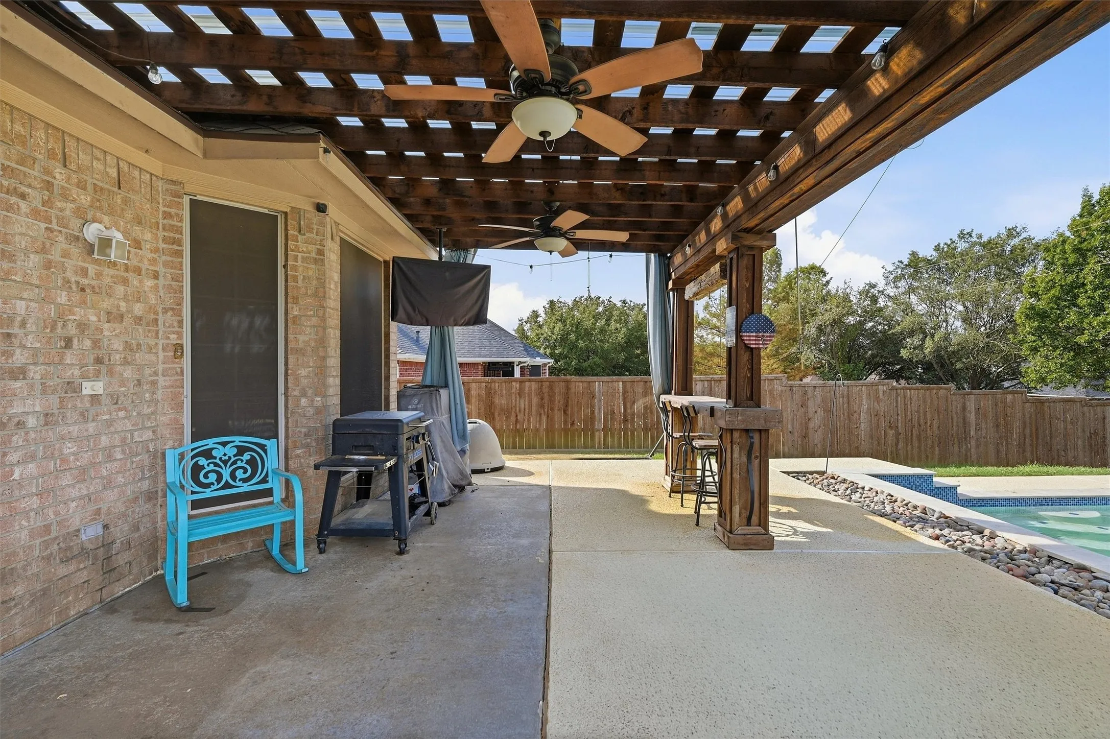 Single Family Residence For Sale in Grayson County , 118 Ginger Drive, Pottsboro, Texas 75076, 4 Bedroom, 2 Bathroom, 2 Garage spaces, 2,301 Sqft, built in 1999, mls#21399104, Real Estate Agent in Pottsboro, Homes For Sale in Grayson county, Homes For Sale in Pottsboro, Realtor in Pottsboro Texas, Real Estate Brokerage Independent Realty Texas, Luminita Cordes Realtor