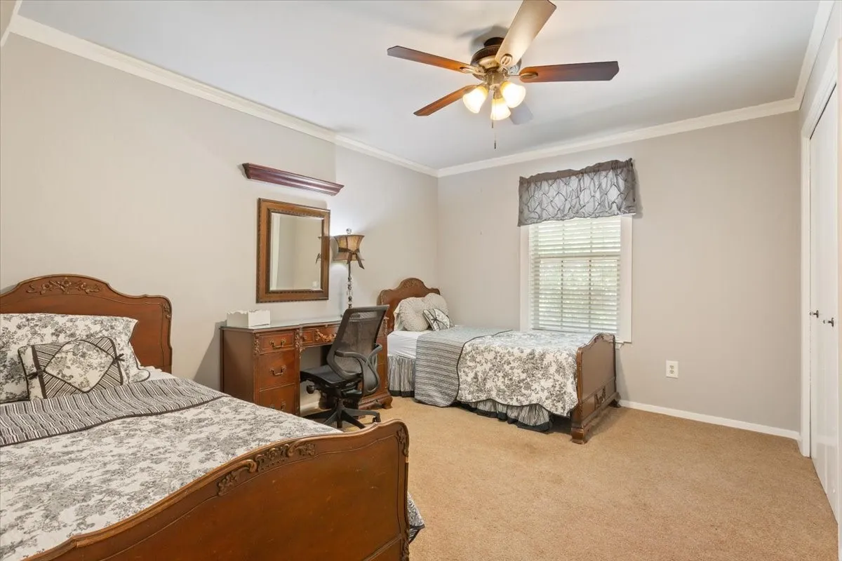 Single Family Residence For Sale in Mc Lennan County , 435 ELMWOOD Road, Woodway, Texas 76712, 4 Bedroom, 3 Bathroom, 2 Garage spaces, 3,178 Sqft, built in 1976, mls#21399468, Real Estate Agent in Woodway, Homes For Sale in Mc Lennan county, Homes For Sale in Woodway, Realtor in Woodway Texas, Real Estate Brokerage Independent Realty Texas, Luminita Cordes Realtor