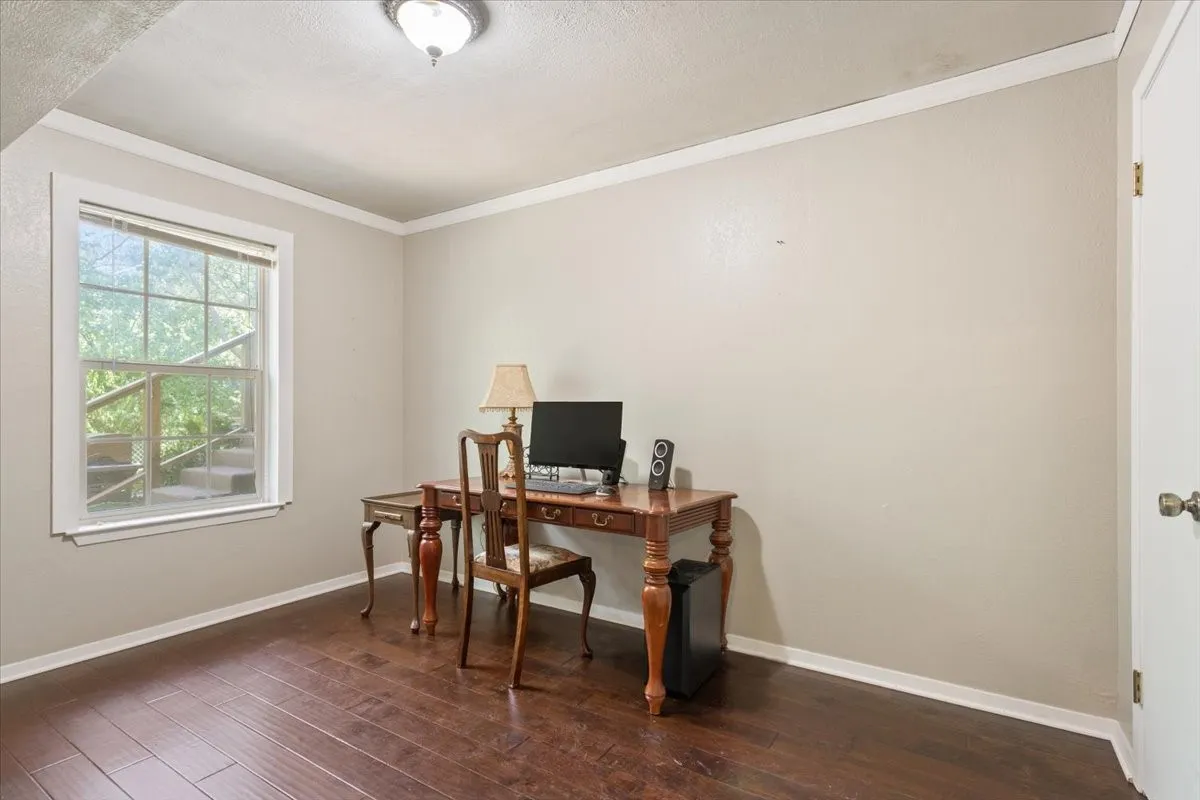 Single Family Residence For Sale in Mc Lennan County , 435 ELMWOOD Road, Woodway, Texas 76712, 4 Bedroom, 3 Bathroom, 2 Garage spaces, 3,178 Sqft, built in 1976, mls#21399468, Real Estate Agent in Woodway, Homes For Sale in Mc Lennan county, Homes For Sale in Woodway, Realtor in Woodway Texas, Real Estate Brokerage Independent Realty Texas, Luminita Cordes Realtor