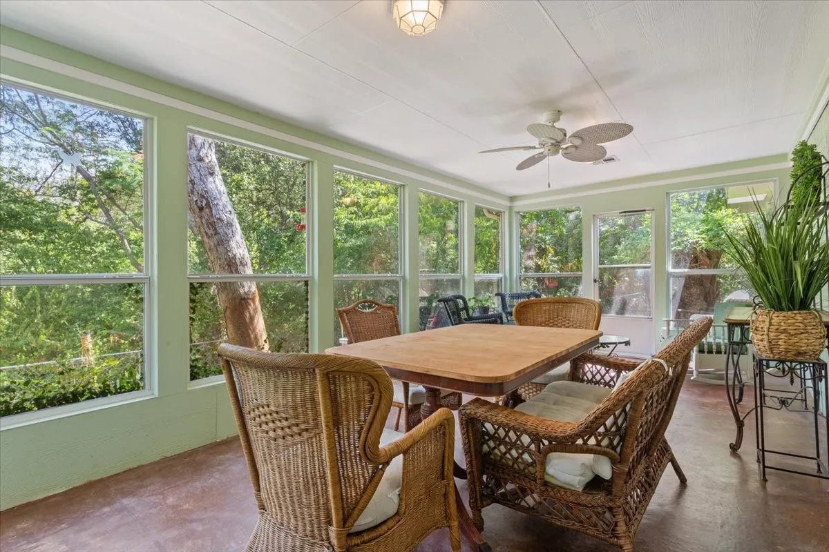 Single Family Residence For Sale in Mc Lennan County , 435 ELMWOOD Road, Woodway, Texas 76712, 4 Bedroom, 3 Bathroom, 2 Garage spaces, 3,178 Sqft, built in 1976, mls#21399468, Real Estate Agent in Woodway, Homes For Sale in Mc Lennan county, Homes For Sale in Woodway, Realtor in Woodway Texas, Real Estate Brokerage Independent Realty Texas, Luminita Cordes Realtor