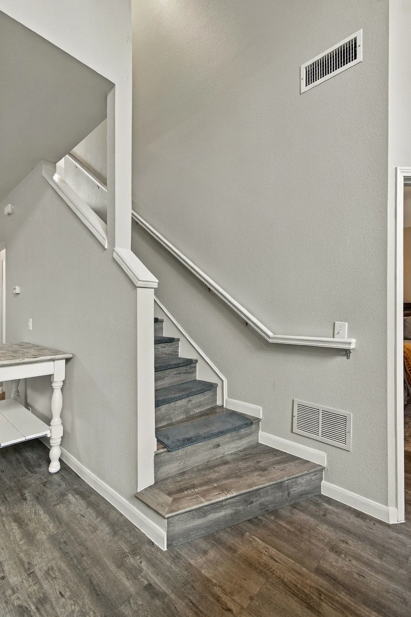 Single Family Residence For Sale in Collin County , 11251 Chaucer Drive, Frisco, Texas 75035, 4 Bedroom, 3 Bathroom, 2 Garage spaces, 1,901 Sqft, built in 2003, mls#21396838, Real Estate Agent in Frisco, Homes For Sale in Collin county, Homes For Sale in Frisco, Realtor in Frisco Texas, Real Estate Brokerage Independent Realty Texas, Luminita Cordes Realtor