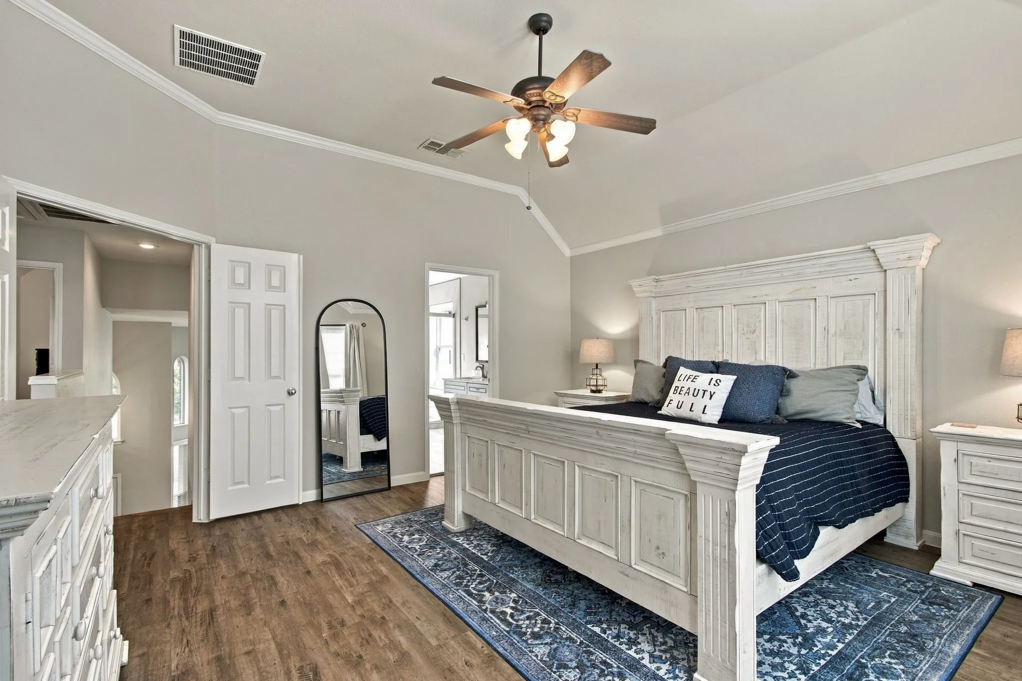 Single Family Residence For Sale in Collin County , 11251 Chaucer Drive, Frisco, Texas 75035, 4 Bedroom, 3 Bathroom, 2 Garage spaces, 1,901 Sqft, built in 2003, mls#21396838, Real Estate Agent in Frisco, Homes For Sale in Collin county, Homes For Sale in Frisco, Realtor in Frisco Texas, Real Estate Brokerage Independent Realty Texas, Luminita Cordes Realtor