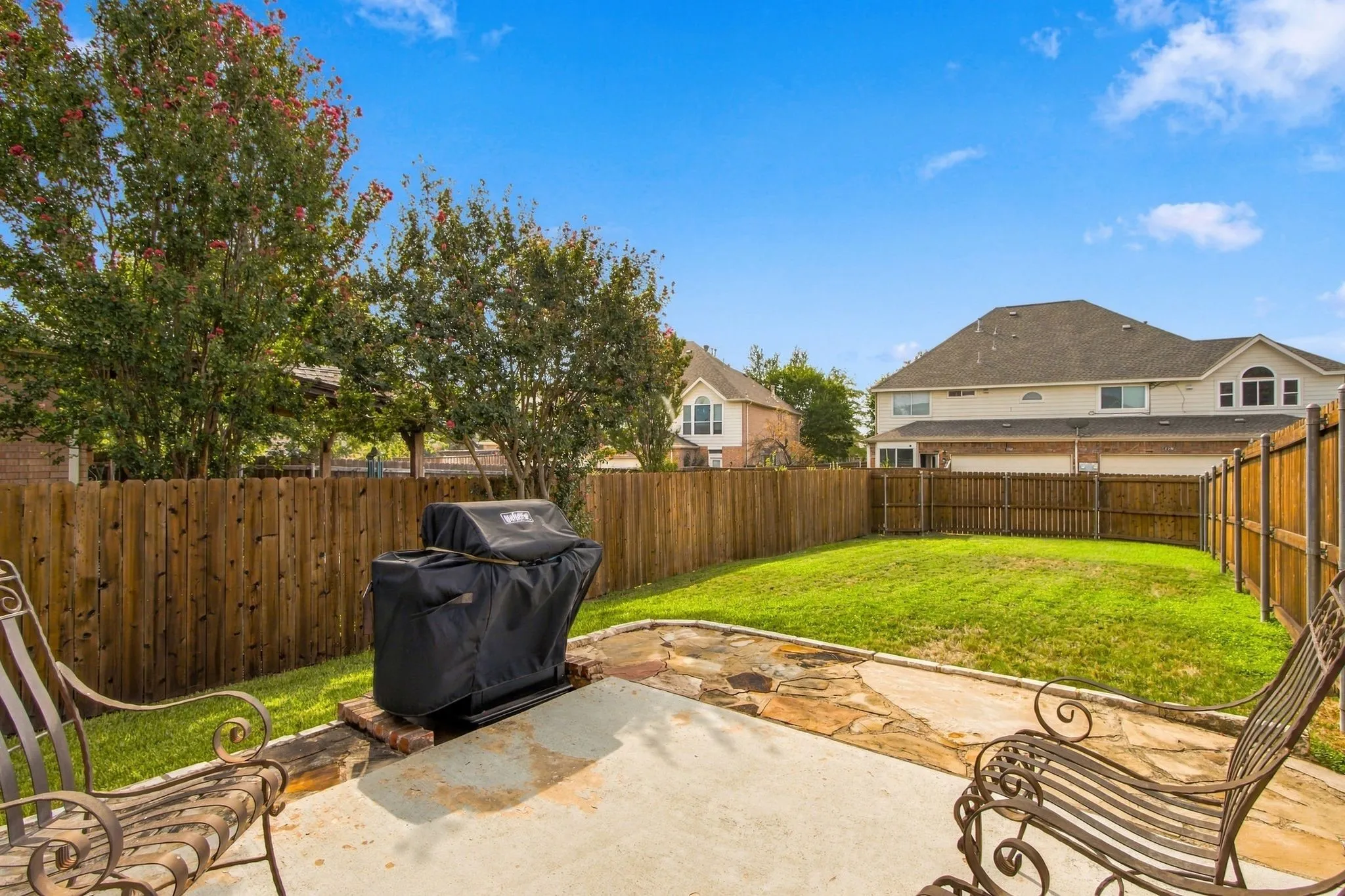Single Family Residence For Sale in Collin County , 11251 Chaucer Drive, Frisco, Texas 75035, 4 Bedroom, 3 Bathroom, 2 Garage spaces, 1,901 Sqft, built in 2003, mls#21396838, Real Estate Agent in Frisco, Homes For Sale in Collin county, Homes For Sale in Frisco, Realtor in Frisco Texas, Real Estate Brokerage Independent Realty Texas, Luminita Cordes Realtor