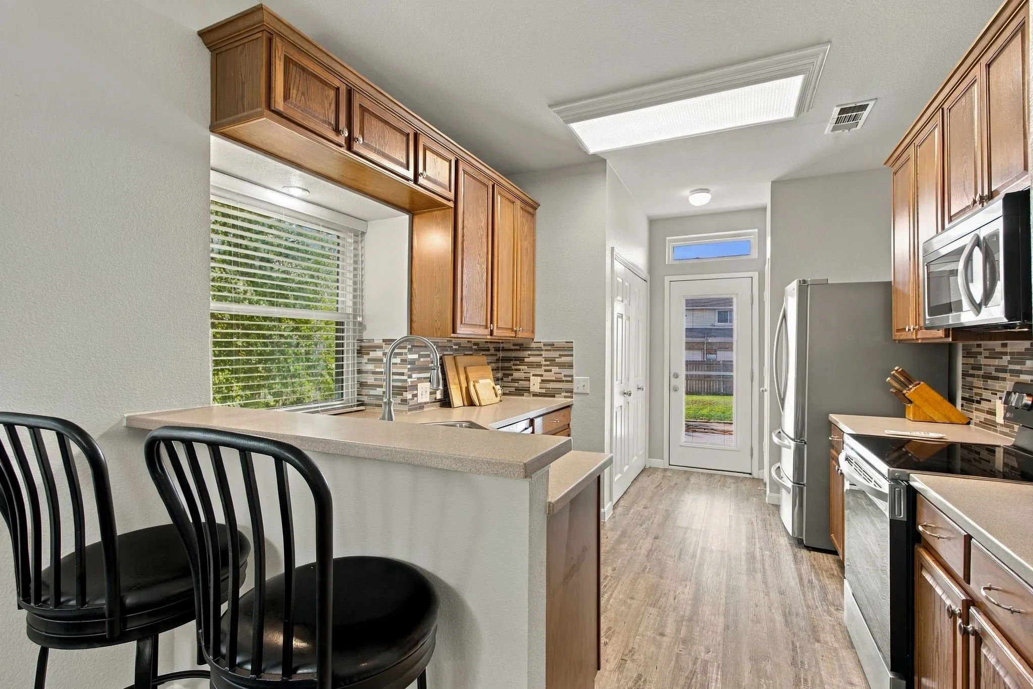 Single Family Residence For Sale in Collin County , 11251 Chaucer Drive, Frisco, Texas 75035, 4 Bedroom, 3 Bathroom, 2 Garage spaces, 1,901 Sqft, built in 2003, mls#21396838, Real Estate Agent in Frisco, Homes For Sale in Collin county, Homes For Sale in Frisco, Realtor in Frisco Texas, Real Estate Brokerage Independent Realty Texas, Luminita Cordes Realtor