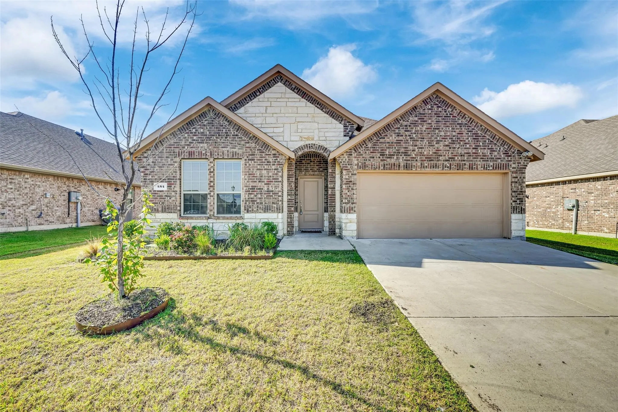 Single Family Residence For Rent in Rockwall County , 484 Declaration Way, Fate, Texas 75189, 4 Bedroom, 2 Bathroom, 2 Garage spaces, 2,161 Sqft, built in 2021, mls#21399555, Real Estate Agent in Fate, Homes For Rent in Rockwall county, Homes For Rent in Fate, Realtor in Fate Texas, Real Estate Brokerage Independent Realty Texas, Luminita Cordes Realtor