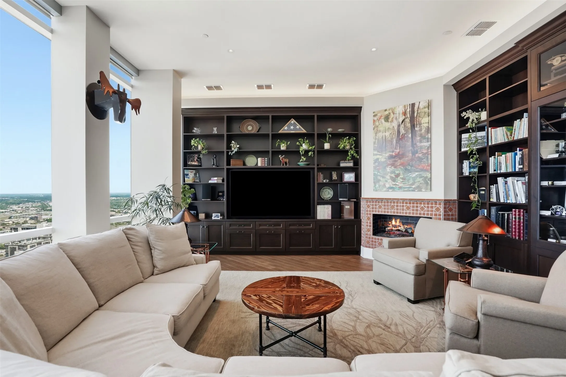 Condominium For Rent in Tarrant County , 500 Throckmorton Street 3601, Fort Worth, Texas 76102, 4 Bedroom, 5 Bathroom, 3 Garage spaces, 4,577 Sqft, built in 1972, mls#21400745, Real Estate Agent in Fort Worth, Homes For Rent in Tarrant county, Homes For Rent in Fort Worth, Realtor in Fort Worth Texas, Real Estate Brokerage Independent Realty Texas, Luminita Cordes Realtor