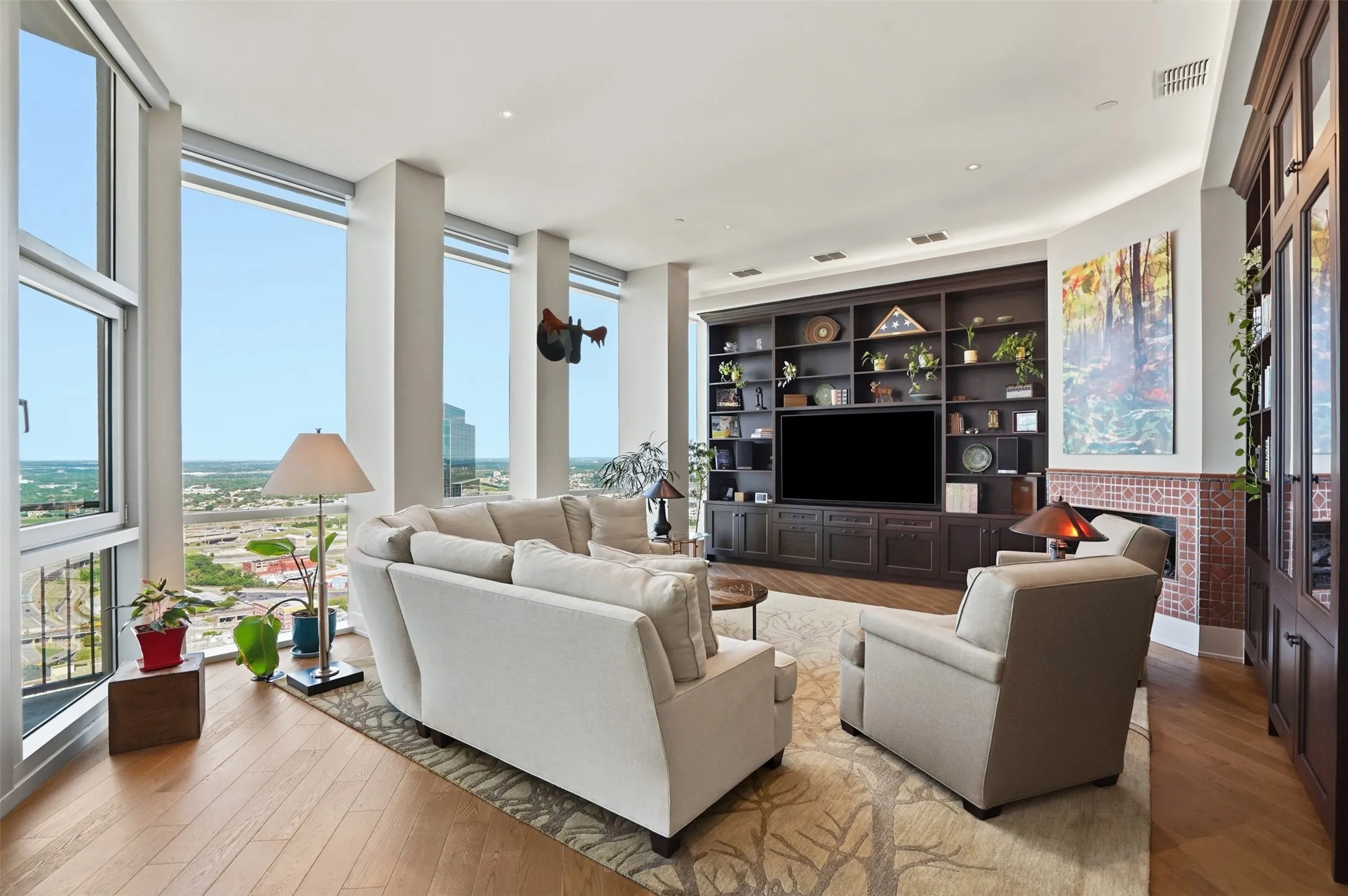 Condominium For Rent in Tarrant County , 500 Throckmorton Street 3601, Fort Worth, Texas 76102, 4 Bedroom, 5 Bathroom, 3 Garage spaces, 4,577 Sqft, built in 1972, mls#21400745, Real Estate Agent in Fort Worth, Homes For Rent in Tarrant county, Homes For Rent in Fort Worth, Realtor in Fort Worth Texas, Real Estate Brokerage Independent Realty Texas, Luminita Cordes Realtor