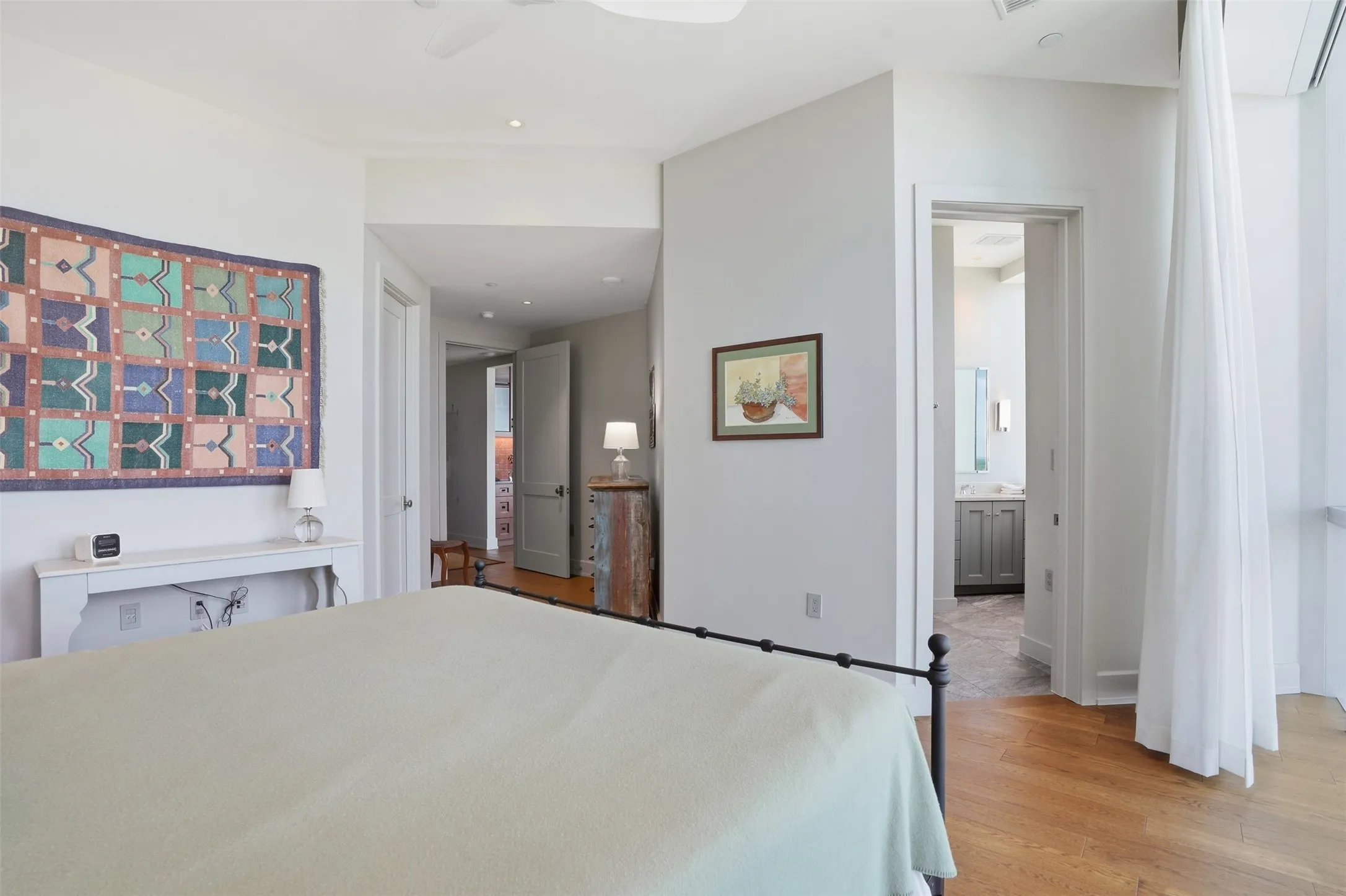 Condominium For Rent in Tarrant County , 500 Throckmorton Street 3601, Fort Worth, Texas 76102, 4 Bedroom, 5 Bathroom, 3 Garage spaces, 4,577 Sqft, built in 1972, mls#21400745, Real Estate Agent in Fort Worth, Homes For Rent in Tarrant county, Homes For Rent in Fort Worth, Realtor in Fort Worth Texas, Real Estate Brokerage Independent Realty Texas, Luminita Cordes Realtor
