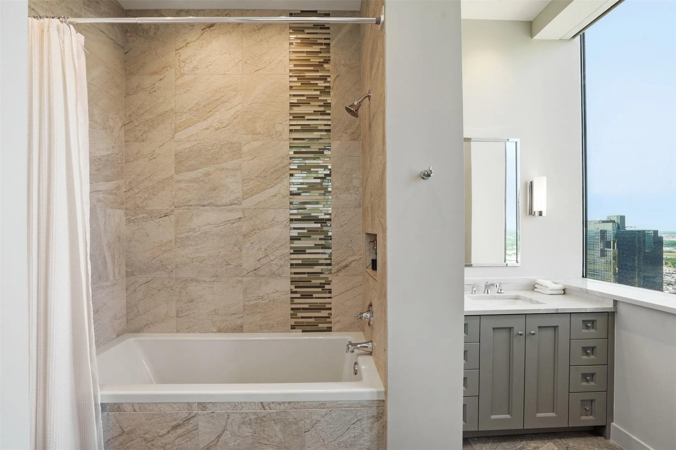 Condominium For Rent in Tarrant County , 500 Throckmorton Street 3601, Fort Worth, Texas 76102, 4 Bedroom, 5 Bathroom, 3 Garage spaces, 4,577 Sqft, built in 1972, mls#21400745, Real Estate Agent in Fort Worth, Homes For Rent in Tarrant county, Homes For Rent in Fort Worth, Realtor in Fort Worth Texas, Real Estate Brokerage Independent Realty Texas, Luminita Cordes Realtor
