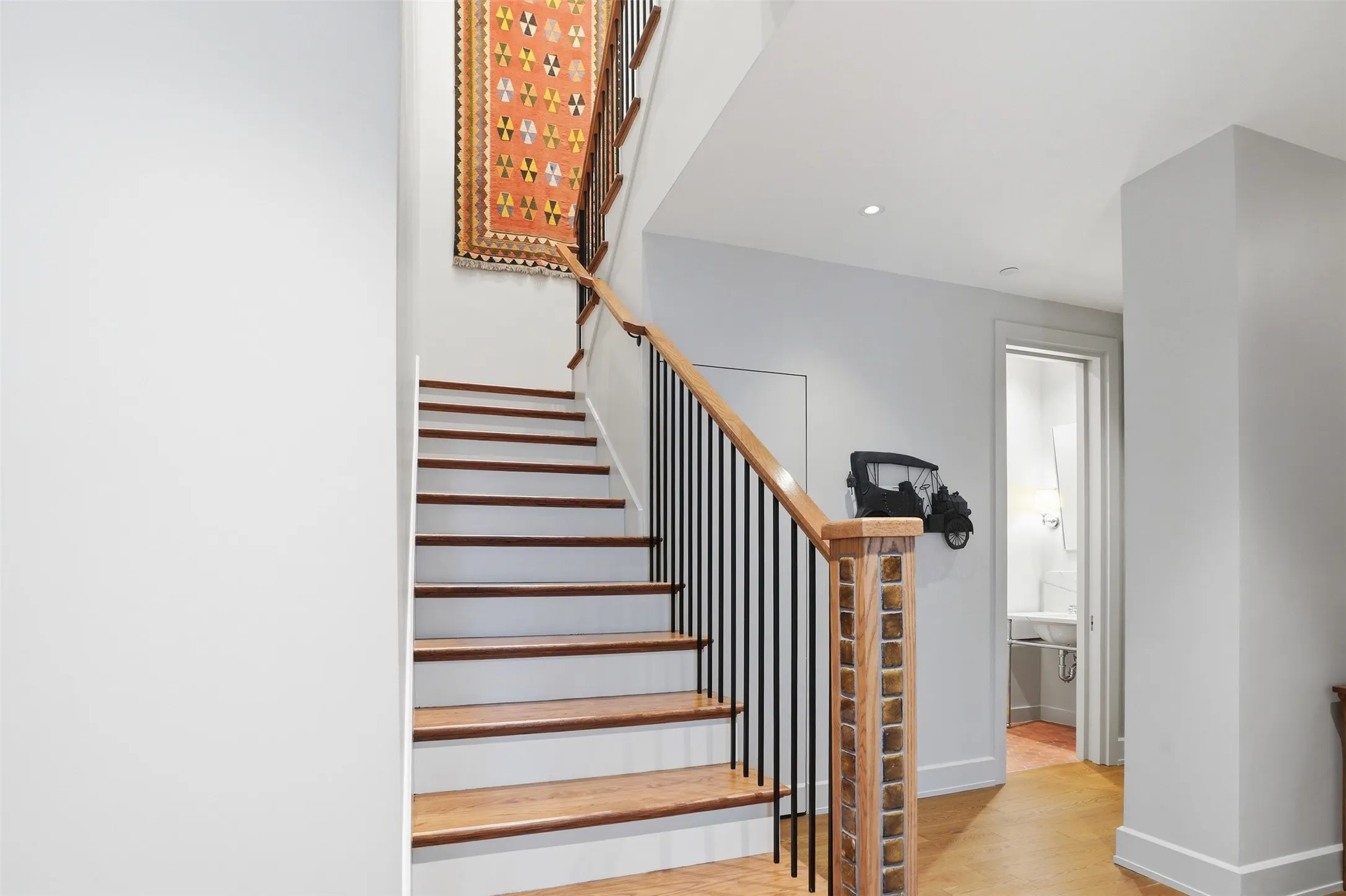 Condominium For Rent in Tarrant County , 500 Throckmorton Street 3601, Fort Worth, Texas 76102, 4 Bedroom, 5 Bathroom, 3 Garage spaces, 4,577 Sqft, built in 1972, mls#21400745, Real Estate Agent in Fort Worth, Homes For Rent in Tarrant county, Homes For Rent in Fort Worth, Realtor in Fort Worth Texas, Real Estate Brokerage Independent Realty Texas, Luminita Cordes Realtor
