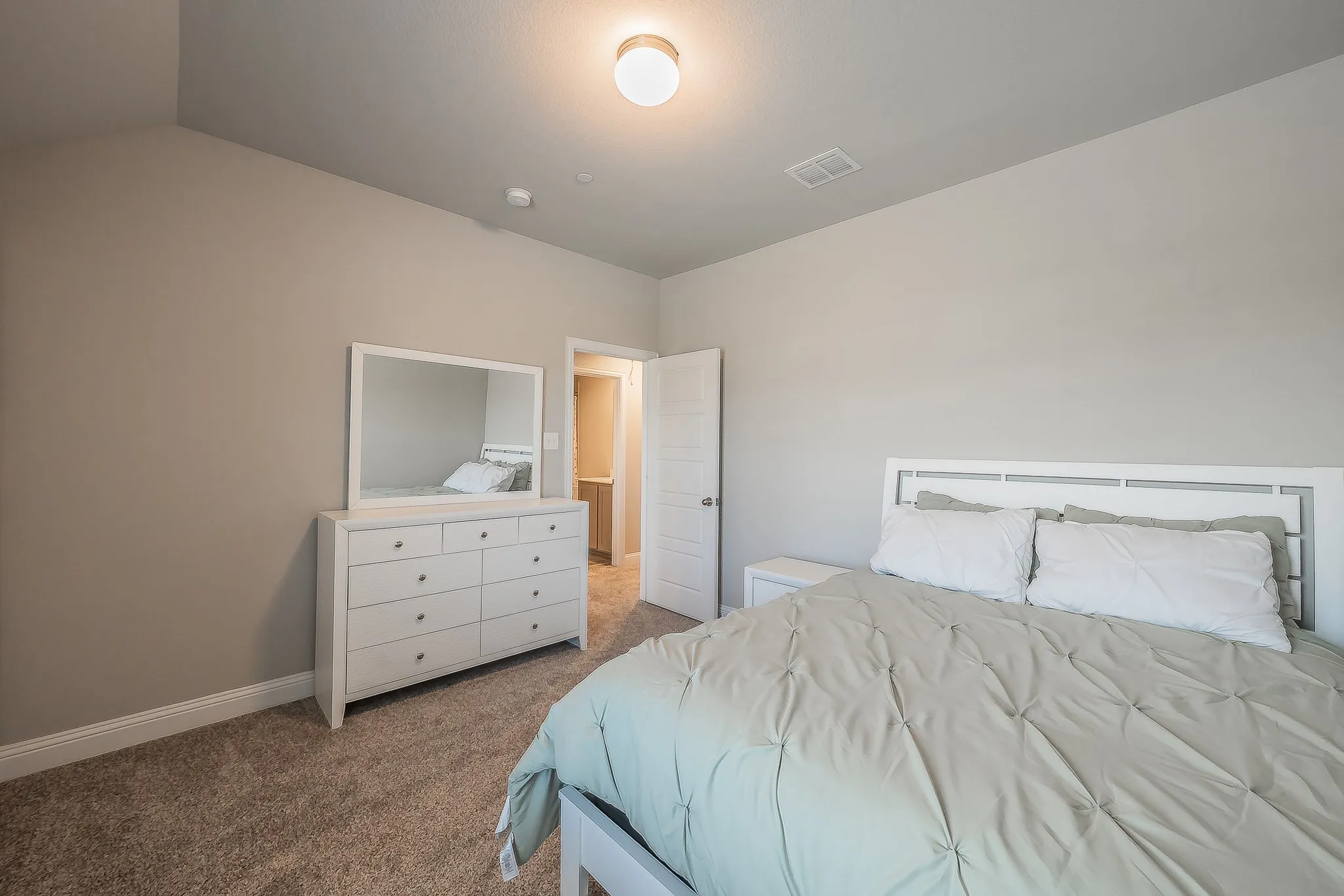 Townhouse For Rent in Tarrant County , 5984 Bursey Road, Watauga, Texas 76148, 3 Bedroom, 3 Bathroom, 2 Garage spaces, 1,801 Sqft, built in 2023, mls#21399749, Real Estate Agent in Watauga, Homes For Rent in Tarrant county, Homes For Rent in Watauga, Realtor in Watauga Texas, Real Estate Brokerage Independent Realty Texas, Luminita Cordes Realtor