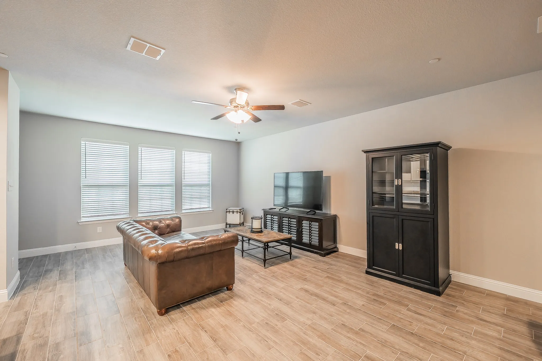 Townhouse For Rent in Tarrant County , 5984 Bursey Road, Watauga, Texas 76148, 3 Bedroom, 3 Bathroom, 2 Garage spaces, 1,801 Sqft, built in 2023, mls#21399749, Real Estate Agent in Watauga, Homes For Rent in Tarrant county, Homes For Rent in Watauga, Realtor in Watauga Texas, Real Estate Brokerage Independent Realty Texas, Luminita Cordes Realtor