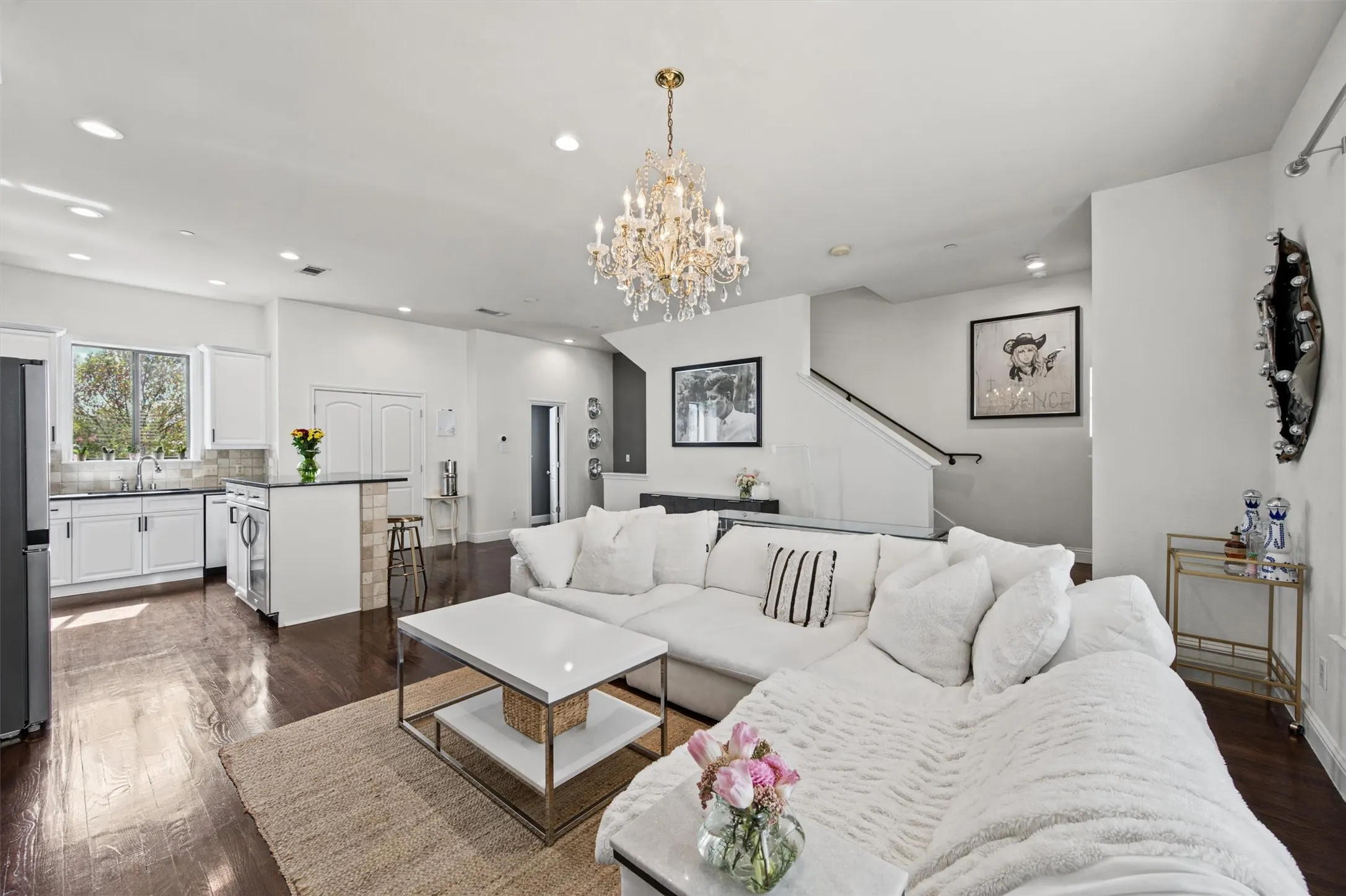 Condominium For Rent in Dallas County , 4230 Travis Street 16, Dallas, Texas 75205, 2 Bedroom, 3 Bathroom, 2 Garage spaces, 1,437 Sqft, built in 2007, mls#21400117, Real Estate Agent in Dallas, Homes For Rent in Dallas county, Homes For Rent in Dallas, Realtor in Dallas Texas, Real Estate Brokerage Independent Realty Texas, Luminita Cordes Realtor