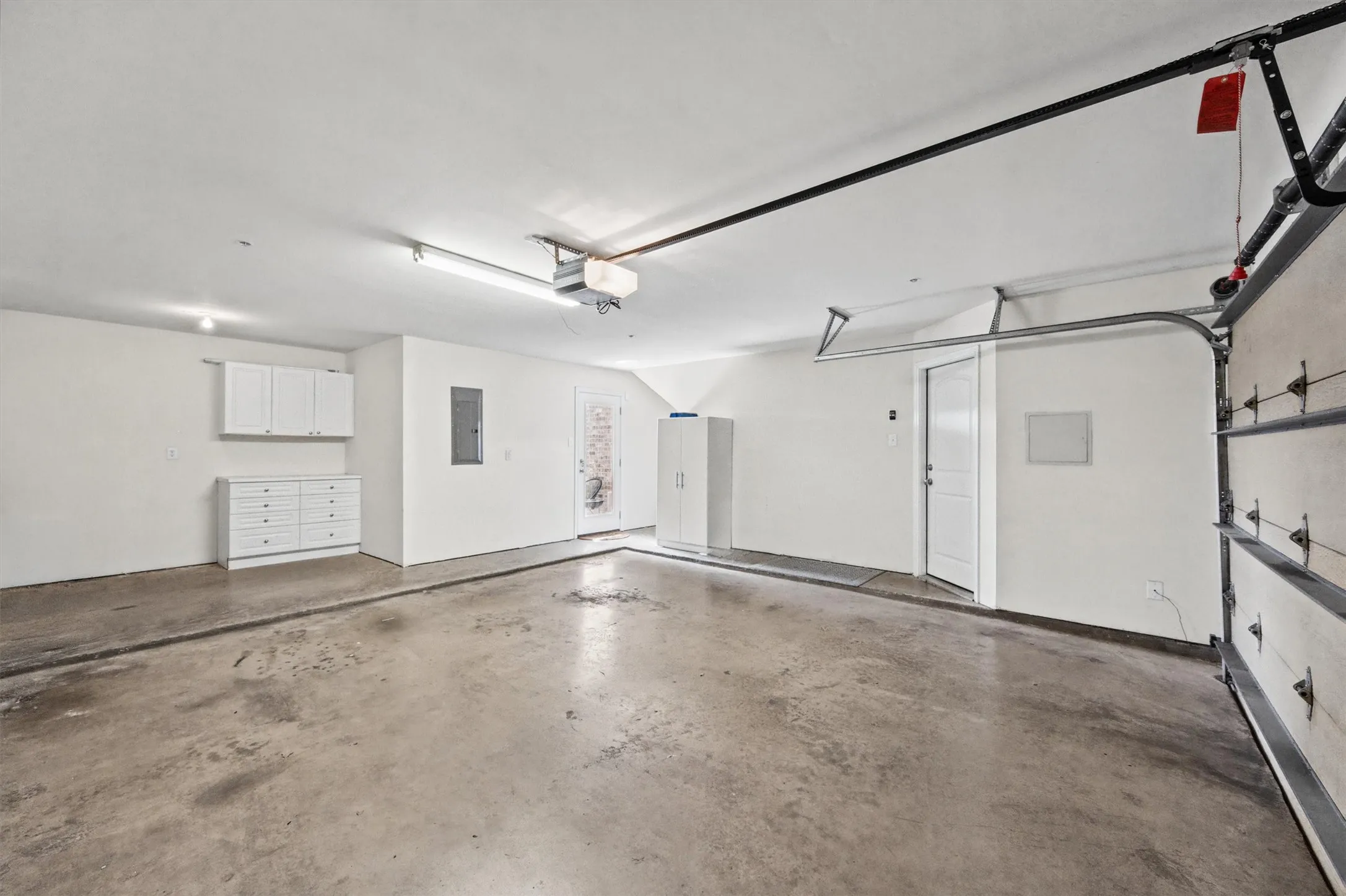 Condominium For Rent in Dallas County , 4230 Travis Street 16, Dallas, Texas 75205, 2 Bedroom, 3 Bathroom, 2 Garage spaces, 1,437 Sqft, built in 2007, mls#21400117, Real Estate Agent in Dallas, Homes For Rent in Dallas county, Homes For Rent in Dallas, Realtor in Dallas Texas, Real Estate Brokerage Independent Realty Texas, Luminita Cordes Realtor