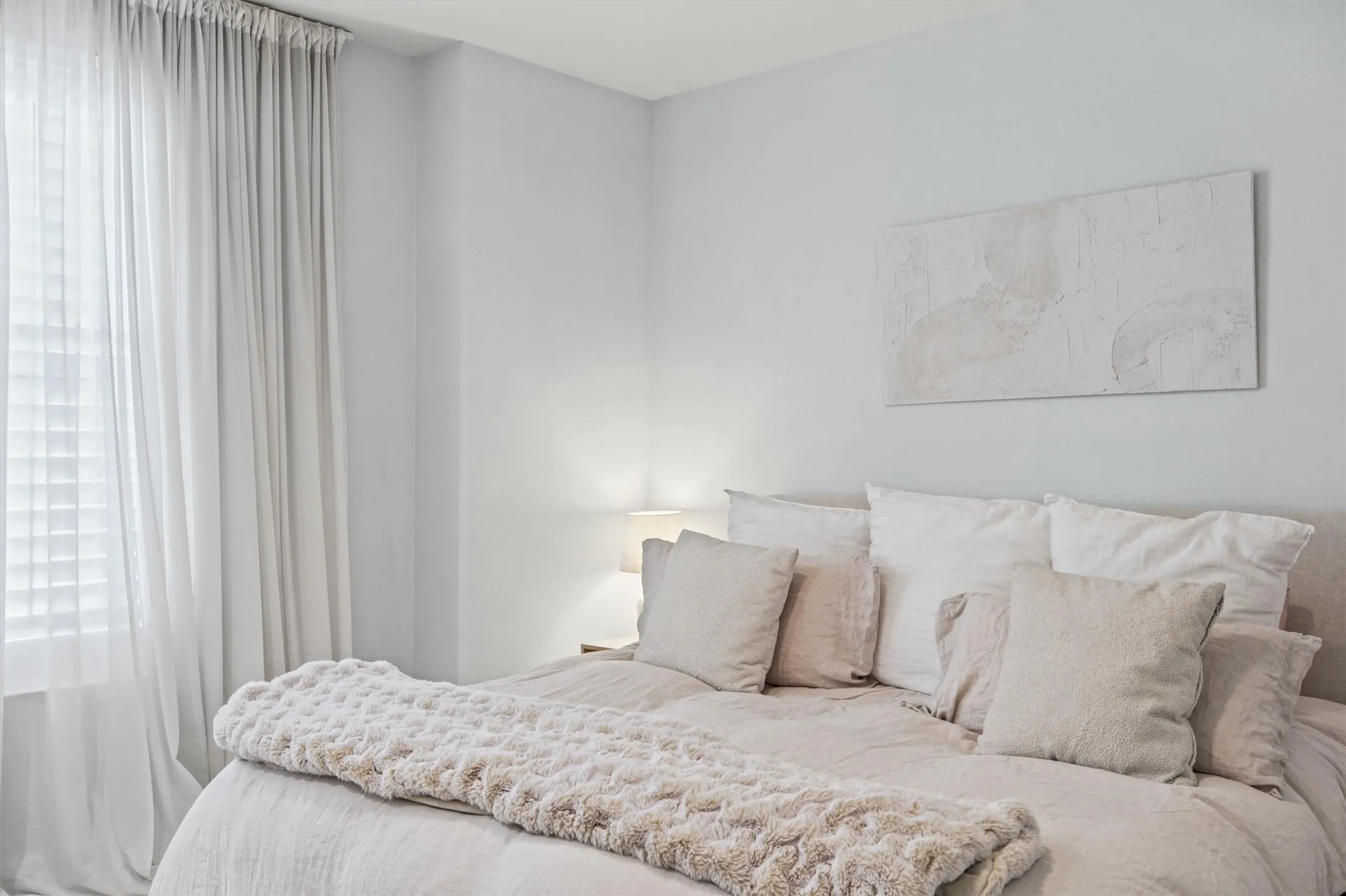 Condominium For Rent in Dallas County , 4230 Travis Street 16, Dallas, Texas 75205, 2 Bedroom, 3 Bathroom, 2 Garage spaces, 1,437 Sqft, built in 2007, mls#21400117, Real Estate Agent in Dallas, Homes For Rent in Dallas county, Homes For Rent in Dallas, Realtor in Dallas Texas, Real Estate Brokerage Independent Realty Texas, Luminita Cordes Realtor