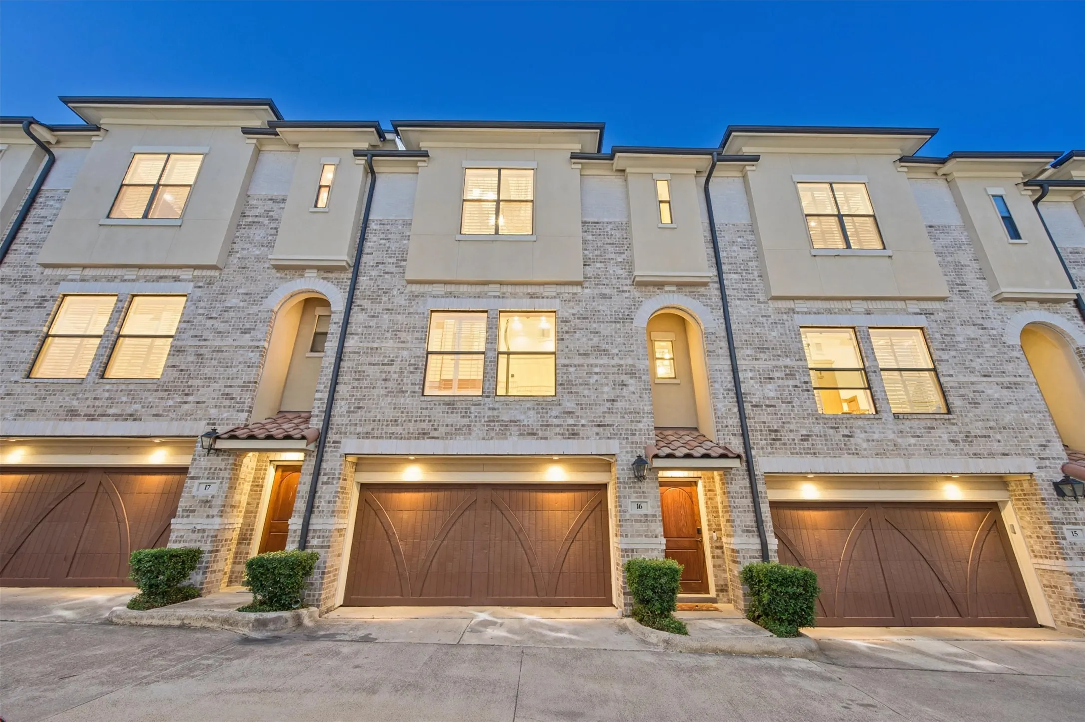 Condominium For Rent in Dallas County , 4230 Travis Street 16, Dallas, Texas 75205, 2 Bedroom, 3 Bathroom, 2 Garage spaces, 1,437 Sqft, built in 2007, mls#21400117, Real Estate Agent in Dallas, Homes For Rent in Dallas county, Homes For Rent in Dallas, Realtor in Dallas Texas, Real Estate Brokerage Independent Realty Texas, Luminita Cordes Realtor